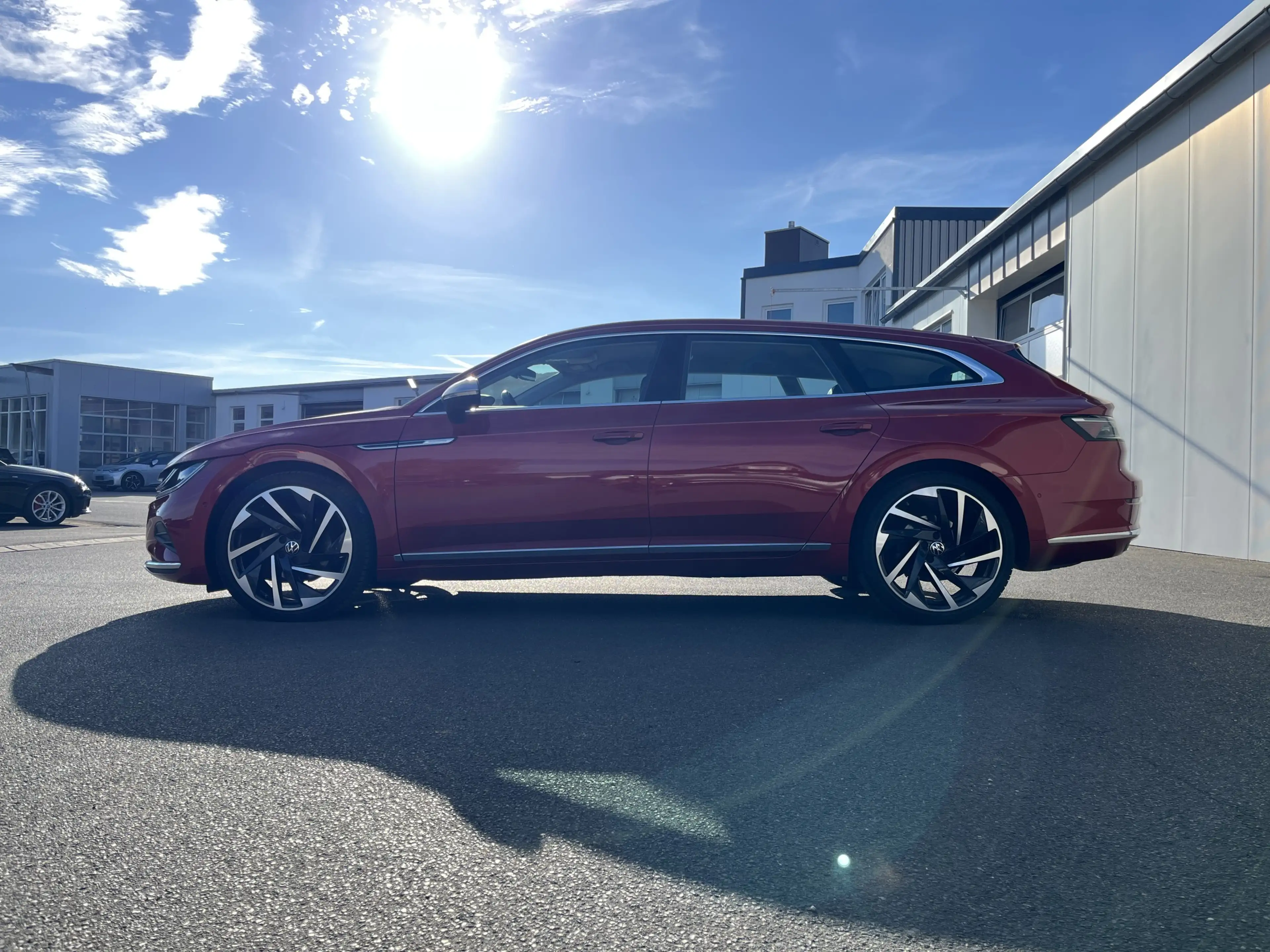 Volkswagen Arteon 2.0 TSI DSG Shooting Brake Elegance 150€ m.20% A — photo 2