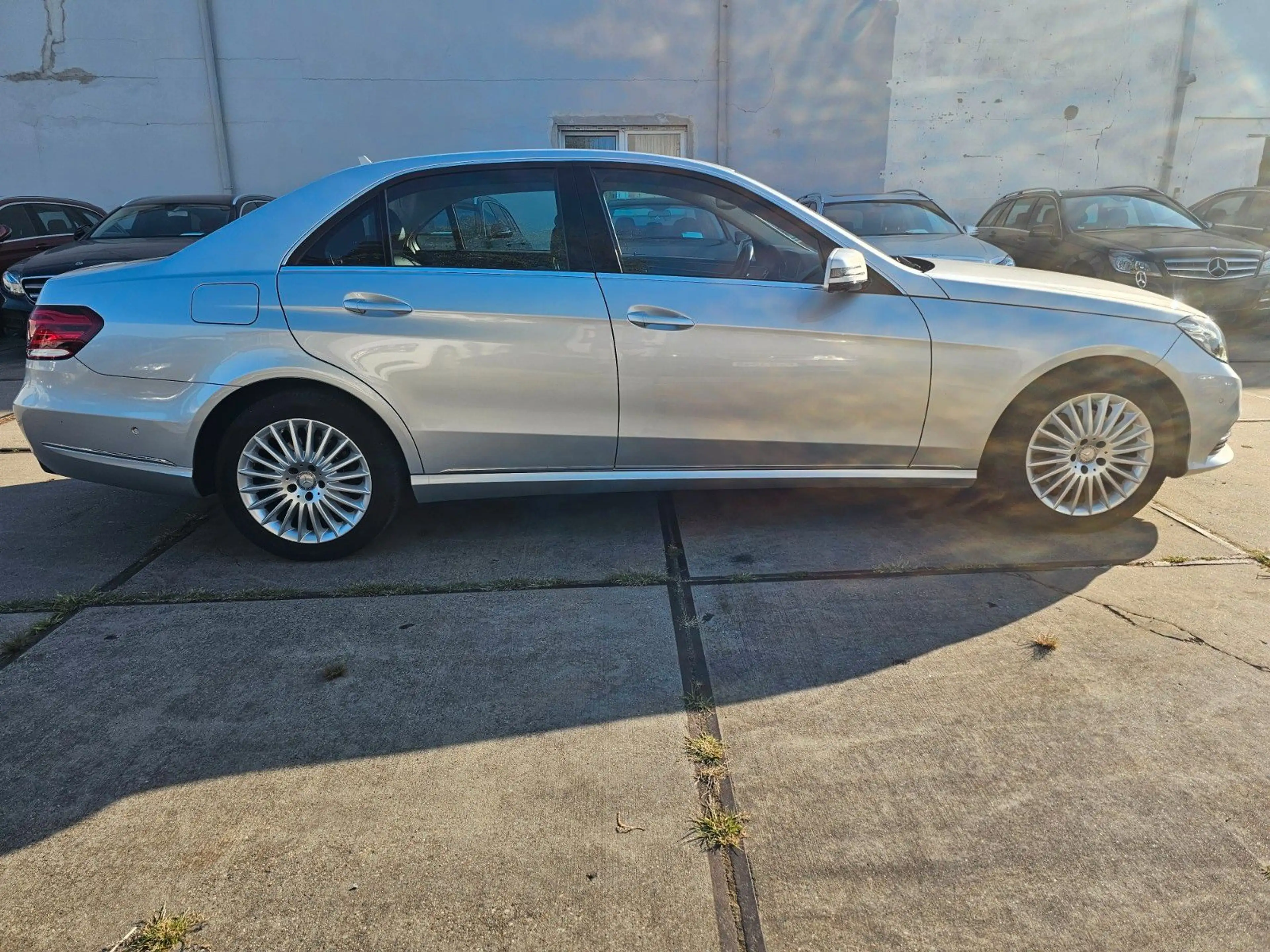 Mercedes-Benz E 350 Aut., Schiebedach, 360 Kamera, Garantie — photo 5