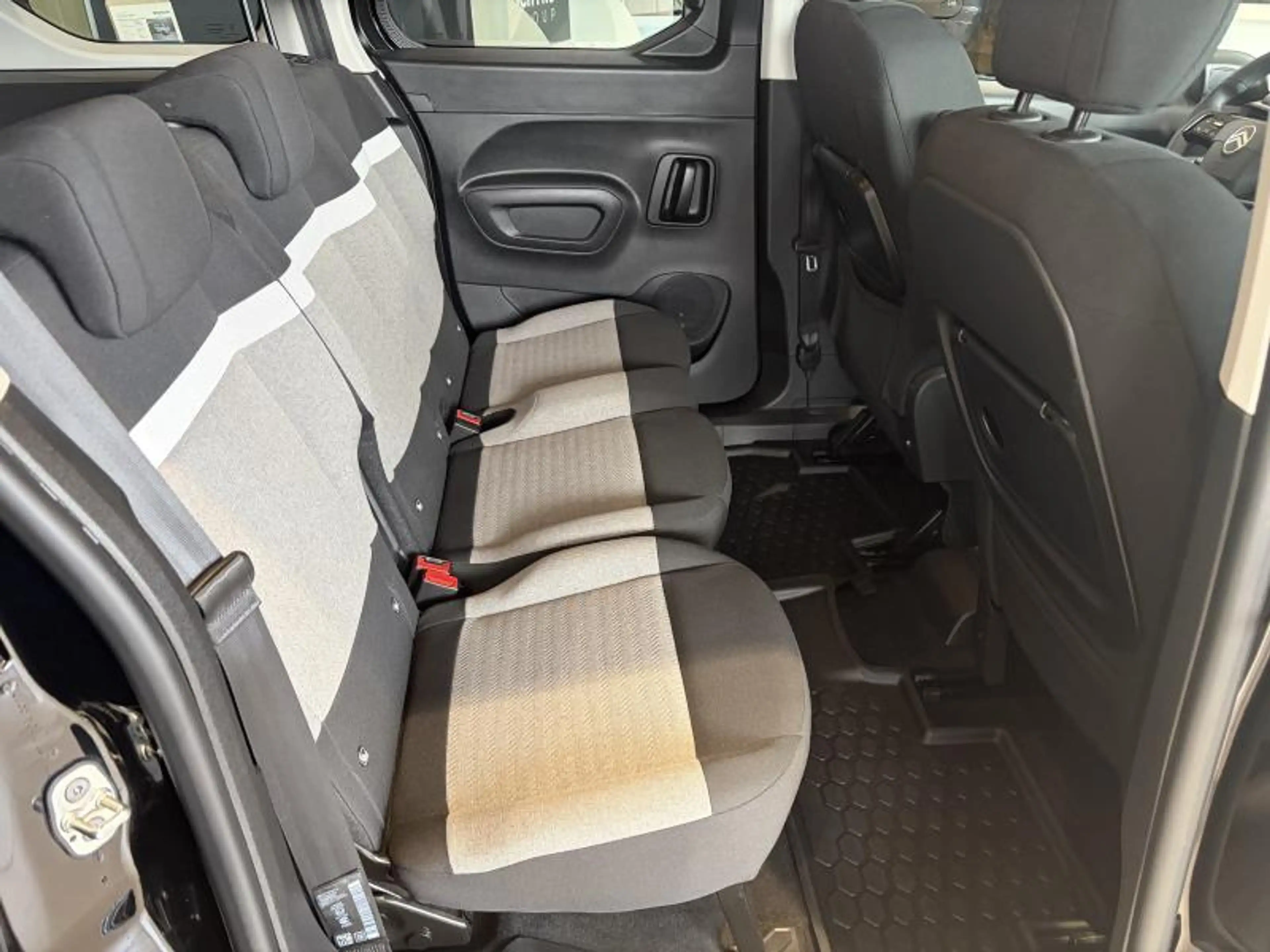 Citroen Berlingo Plus — photo 10