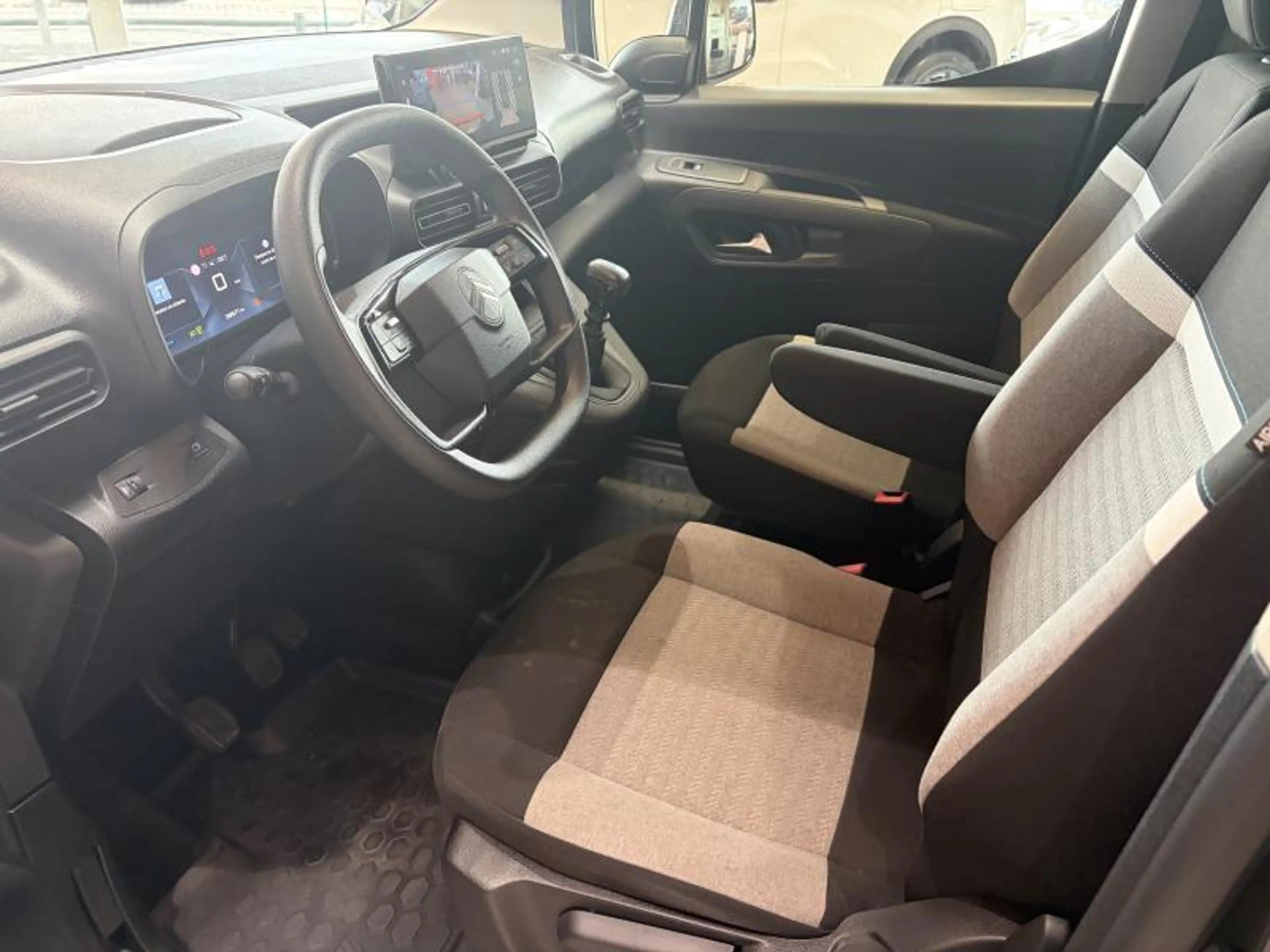 Citroen Berlingo Plus — photo 13