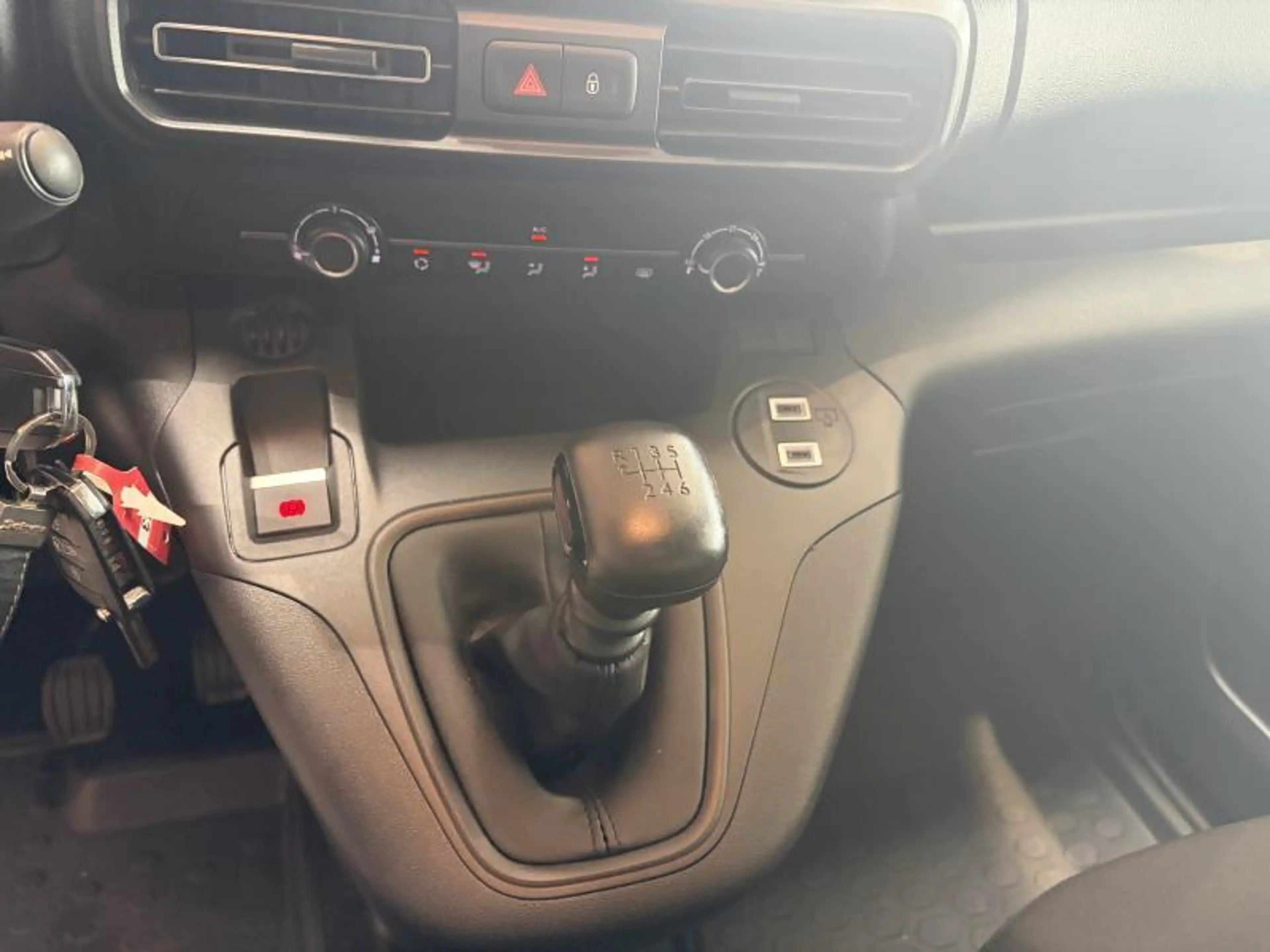Citroen Berlingo Plus — photo 15