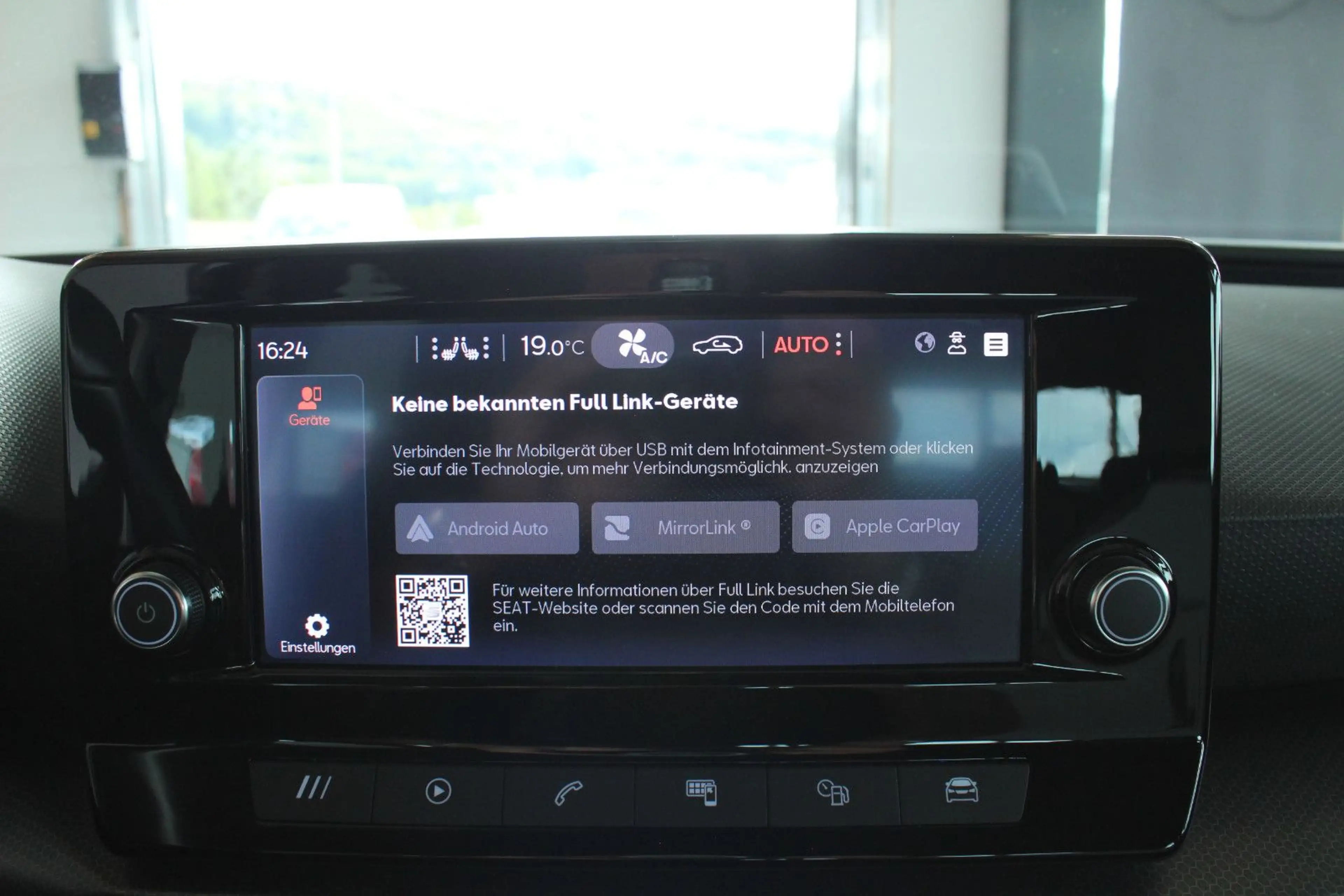 SEAT Leon 1.5 TSI DSG Style*NAVI*LED*1.HAND* — photo 15