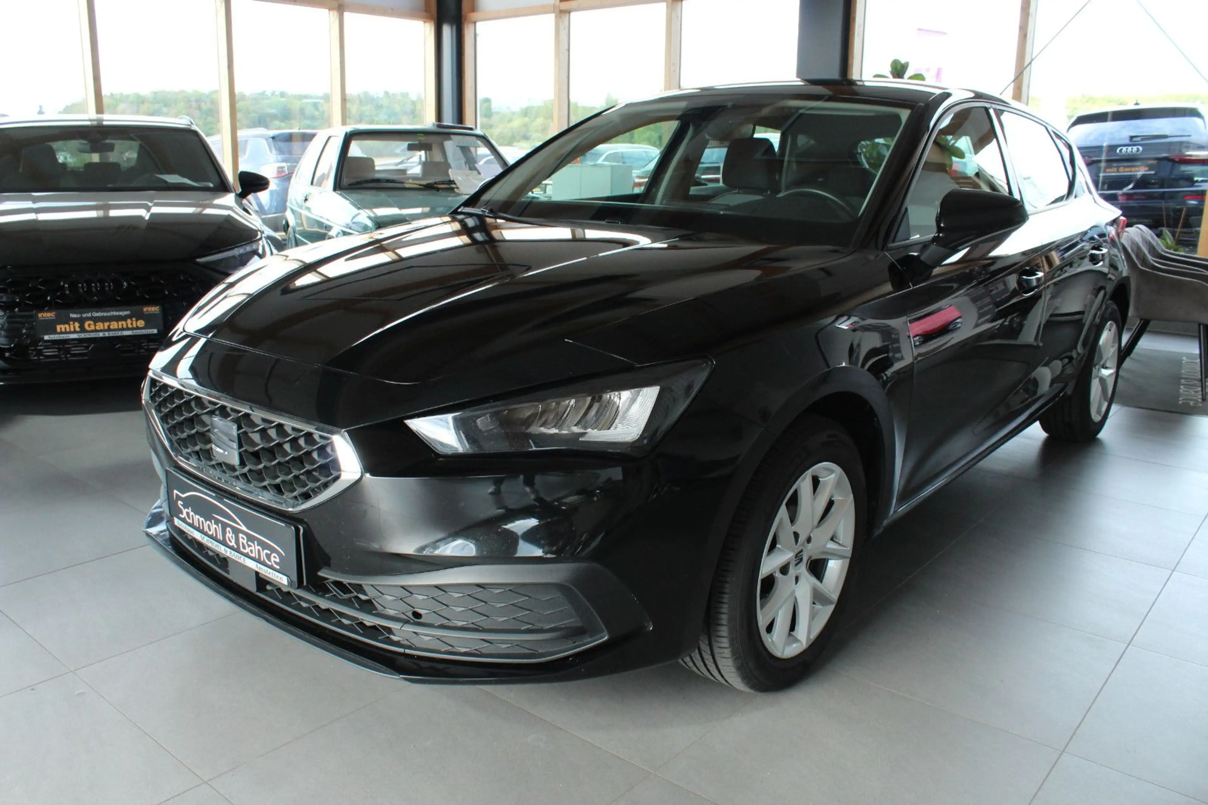 SEAT Leon 1.5 TSI DSG Style*NAVI*LED*1.HAND*