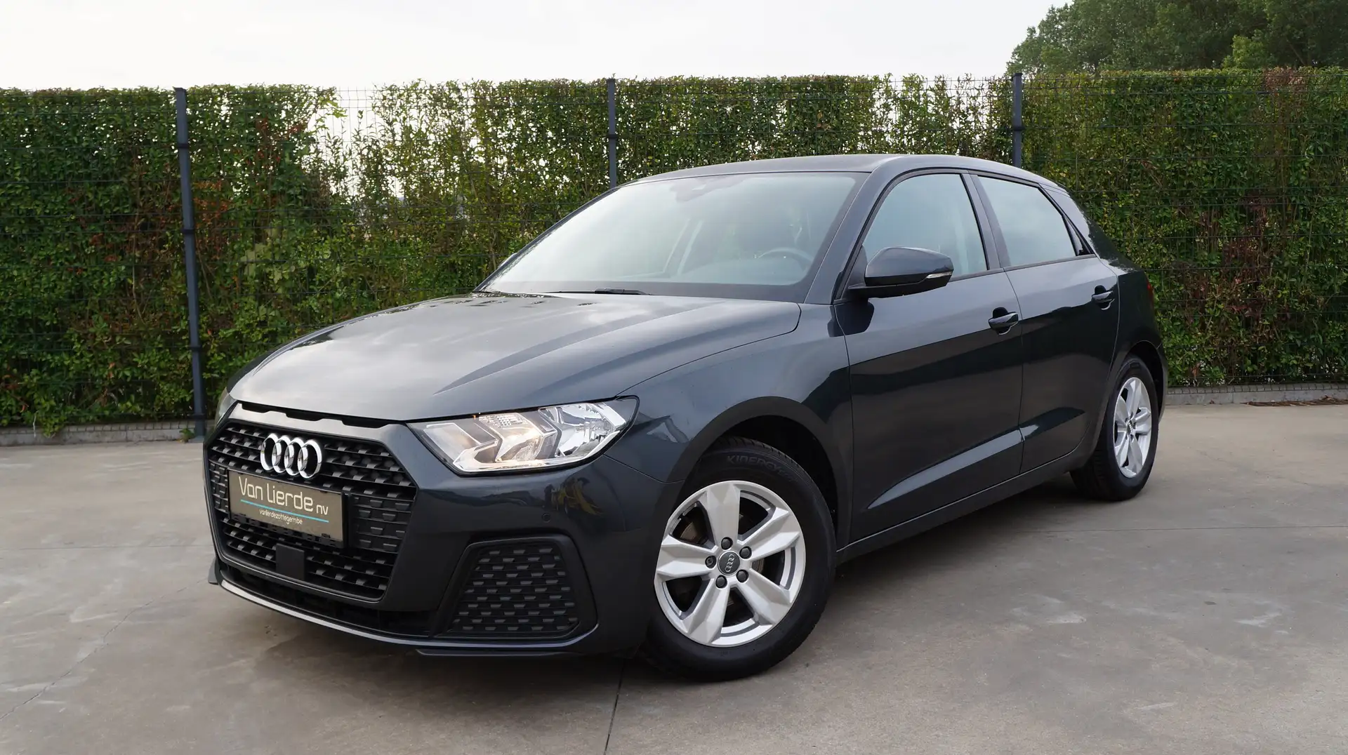 Audi A1 A1 25 TFSI Sportback Pdc Navi 12m Garantie Gris - 1
