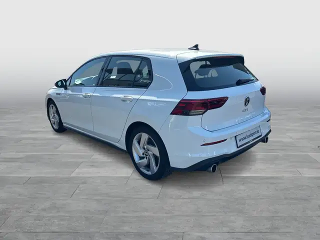 Volkswagen Golf view 3