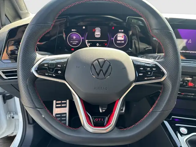 Volkswagen Golf view 11