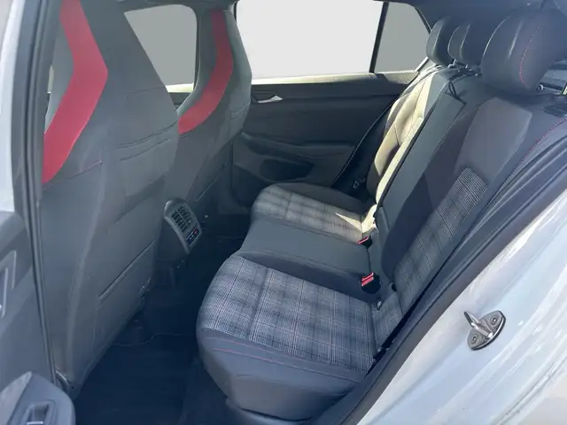 Volkswagen Golf view 17