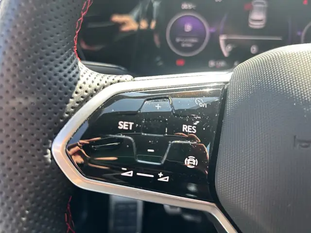 Volkswagen Golf view 12