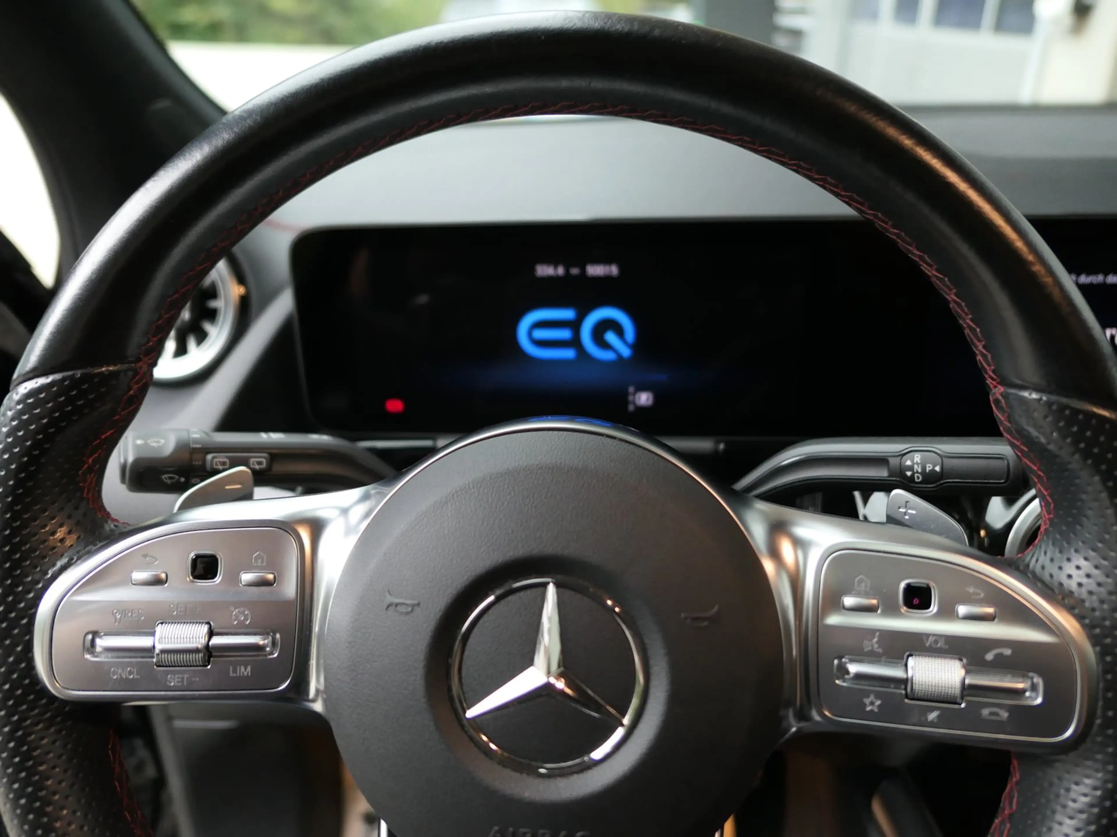 Mercedes-Benz EQA 300 300 4MATIC 66,5kWh Aut. — photo 10