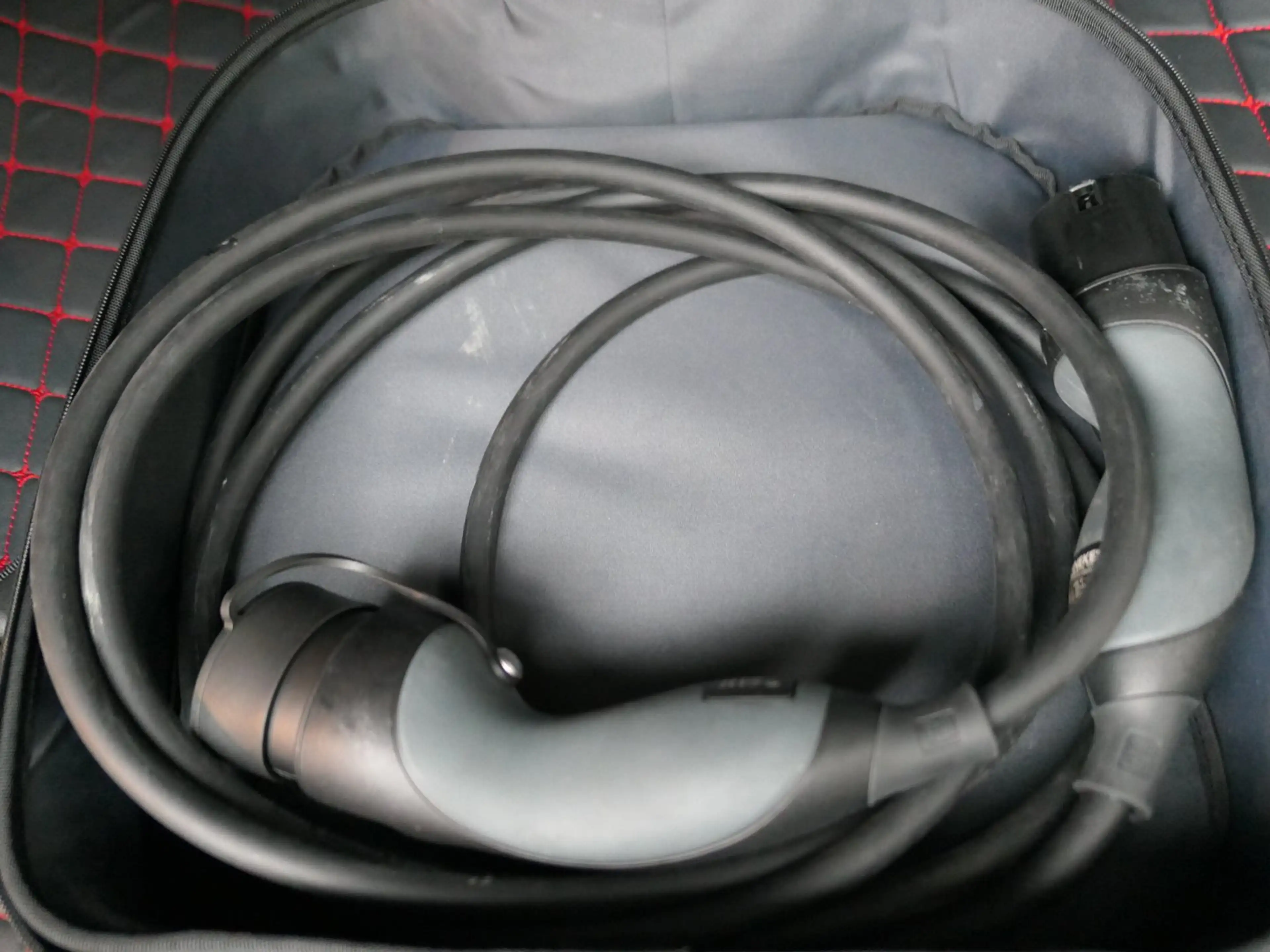 Mercedes-Benz EQA 300 300 4MATIC 66,5kWh Aut. — photo 6
