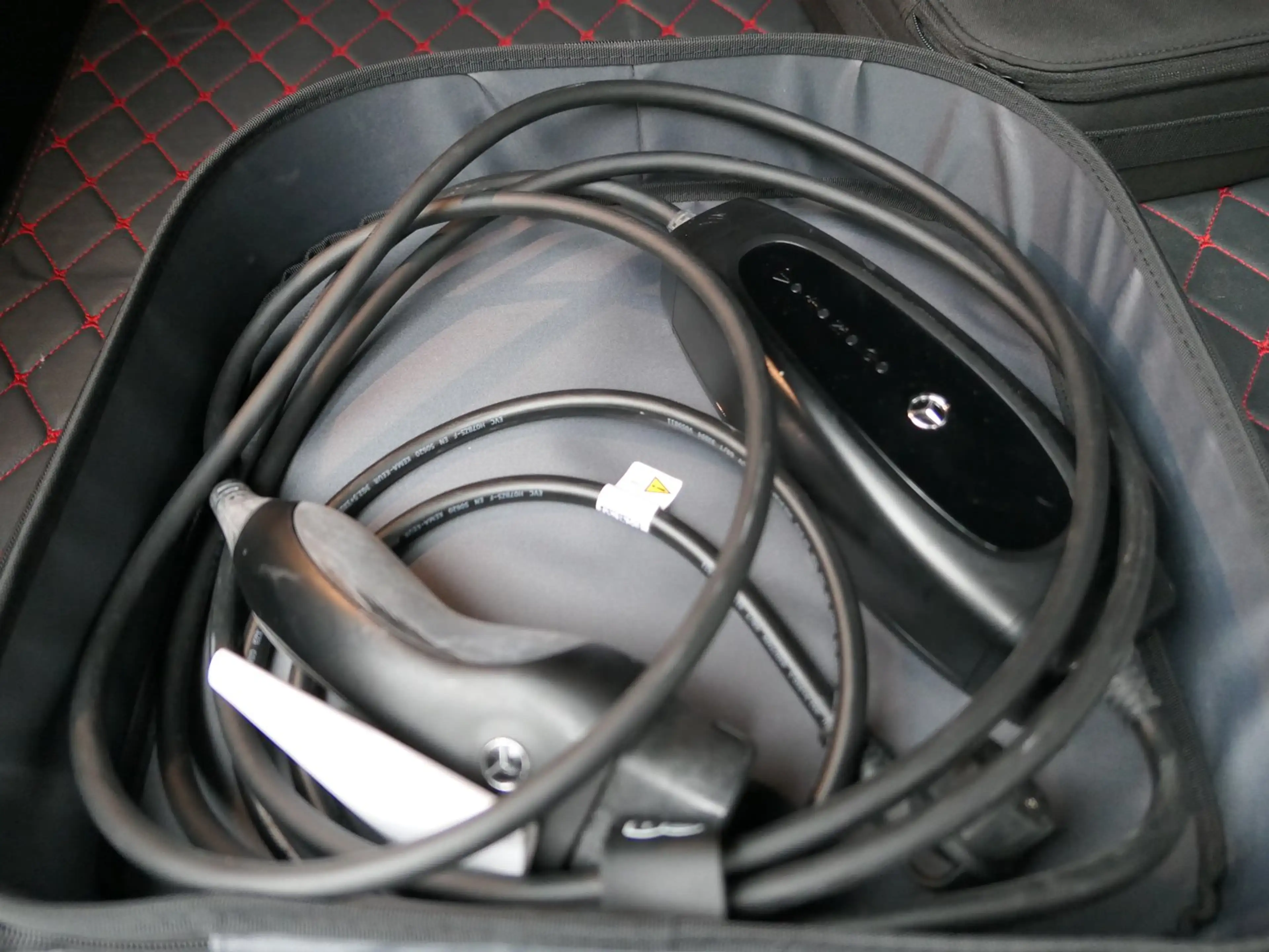 Mercedes-Benz EQA 300 300 4MATIC 66,5kWh Aut. — photo 7