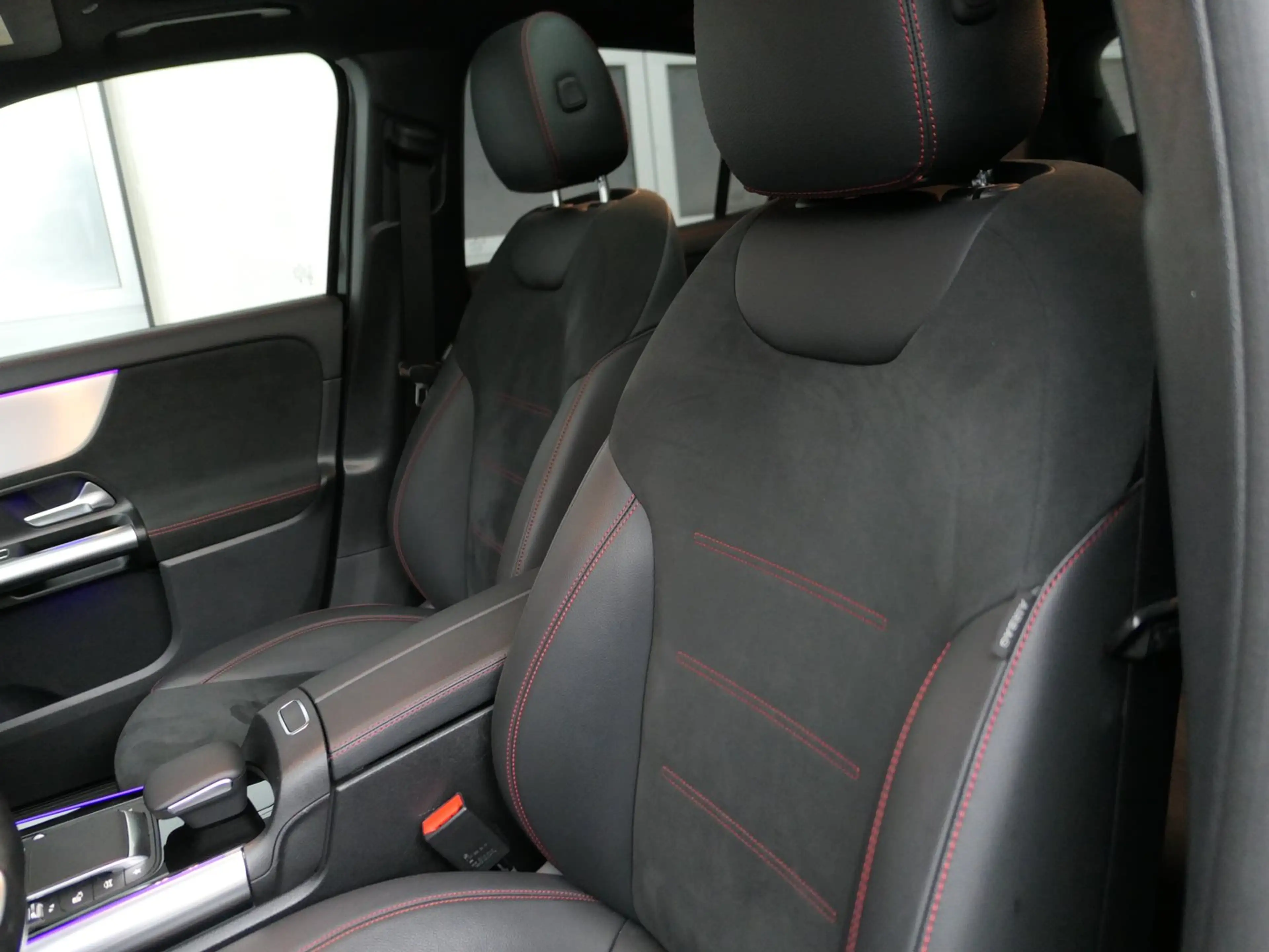 Mercedes-Benz EQA 300 300 4MATIC 66,5kWh Aut. — photo 15