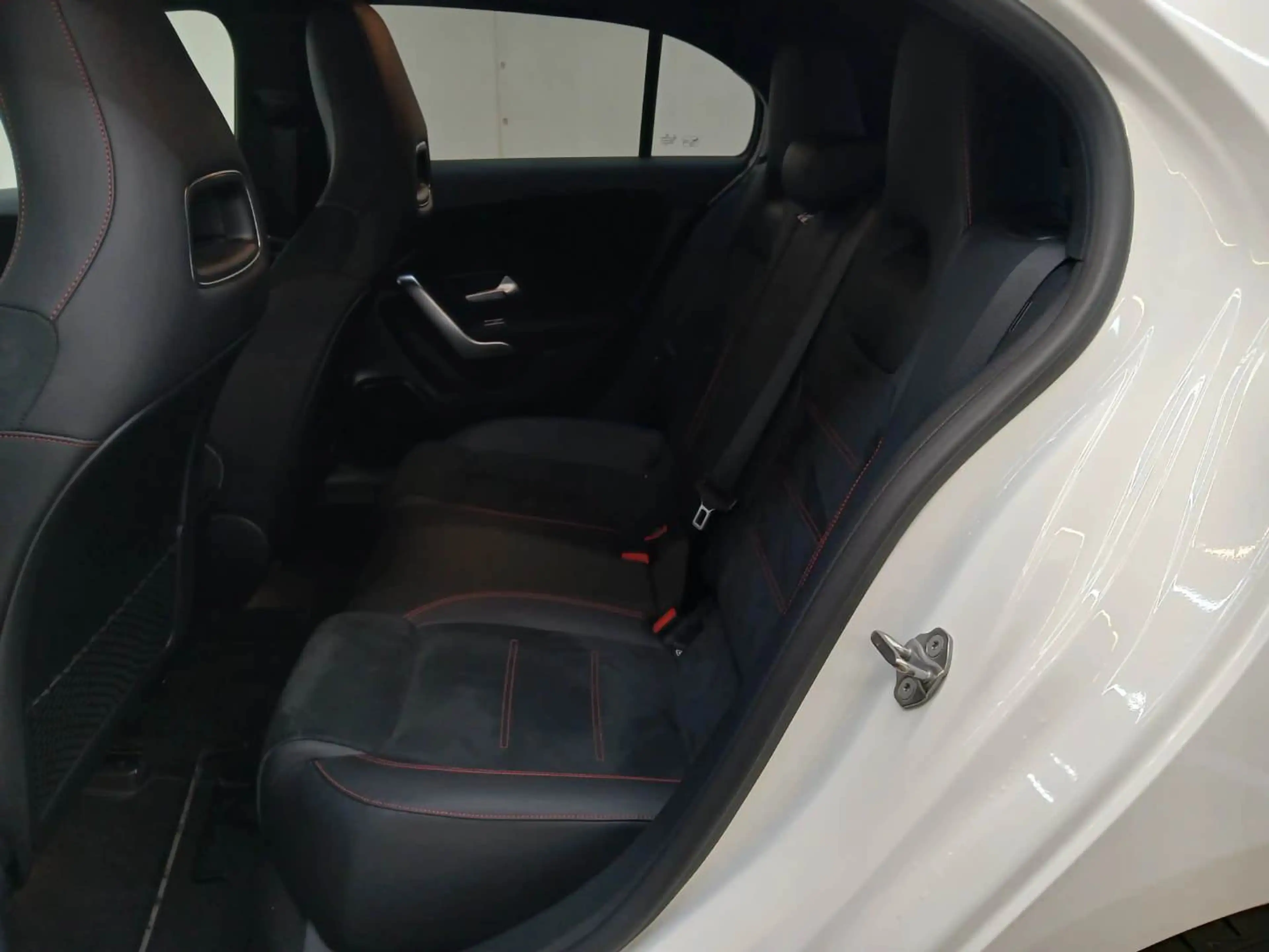 Mercedes-Benz A 220 A 220 7G (MBUX) AMG Line Rüc,kamera Navigation — photo 11