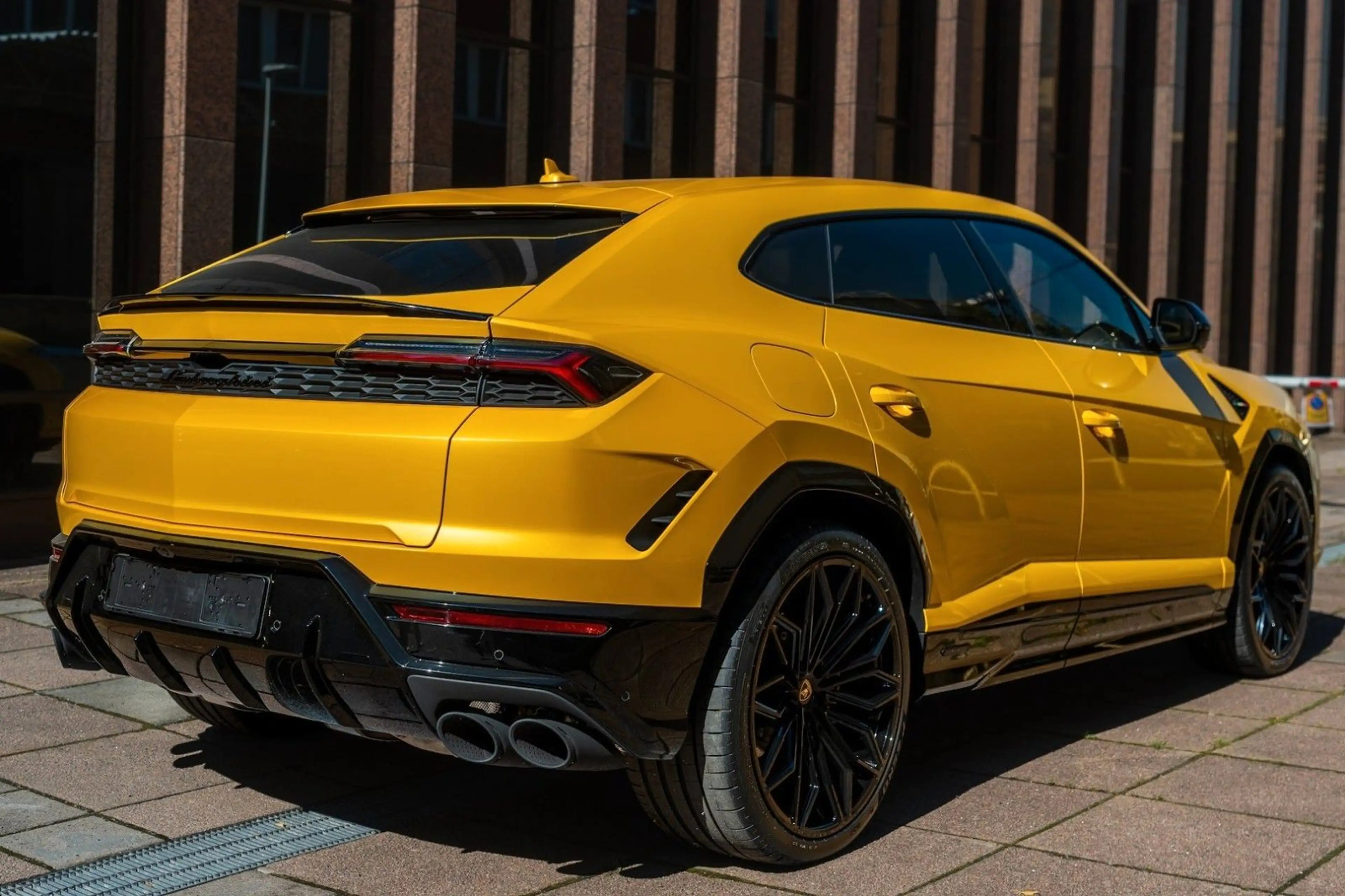 Lamborghini Urus SE — photo 6