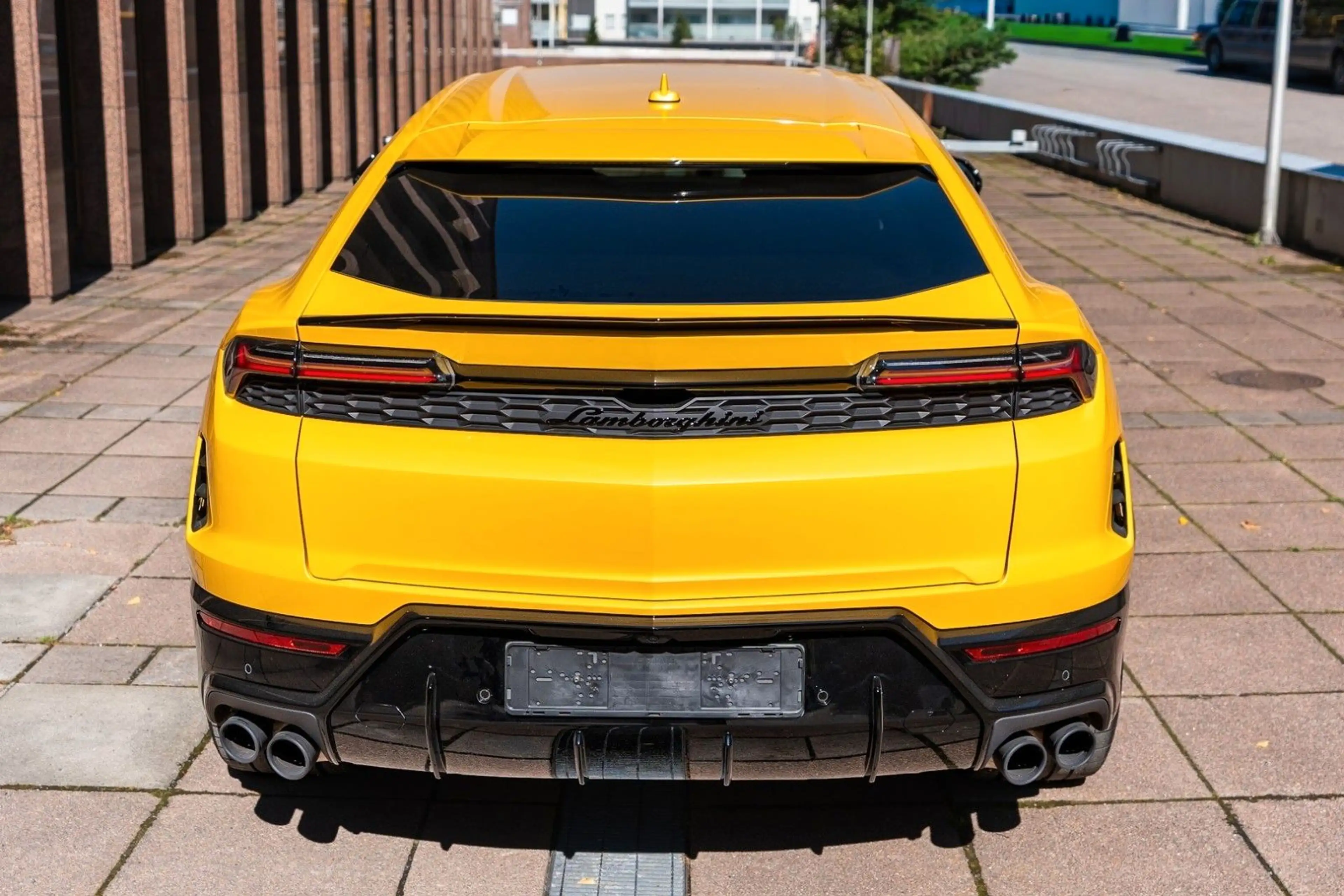 Lamborghini Urus SE — photo 5