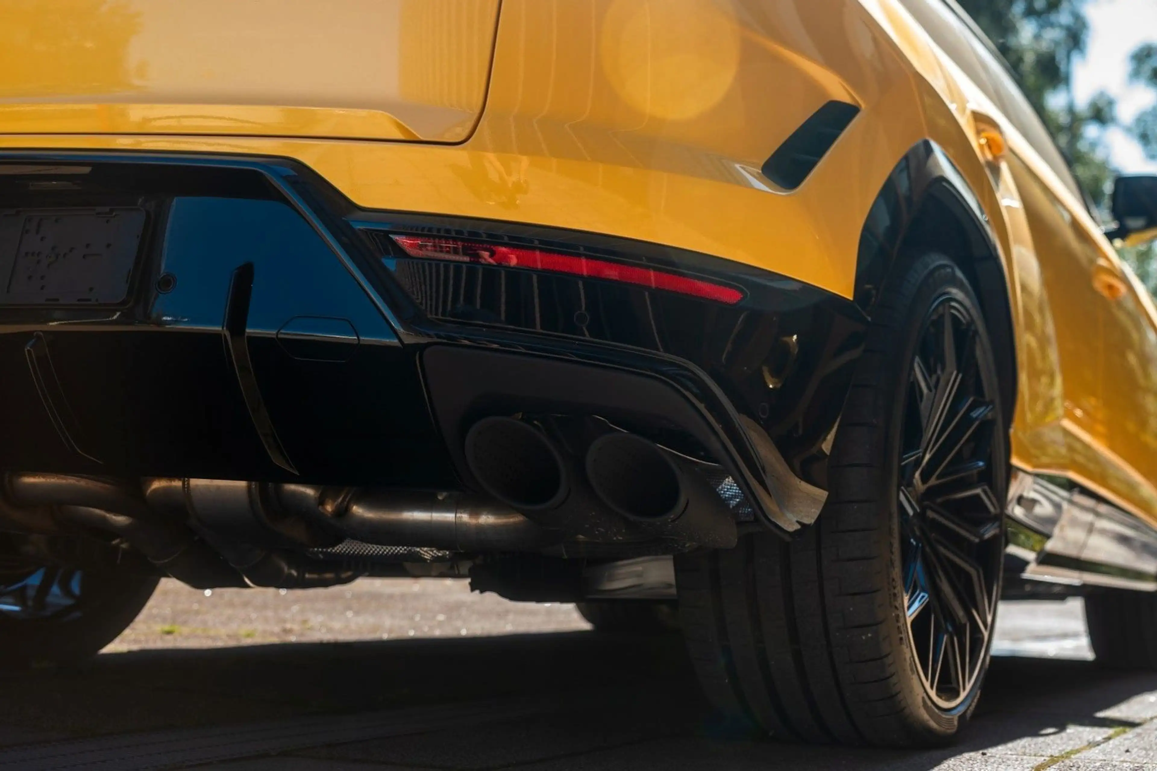 Lamborghini Urus SE — photo 11