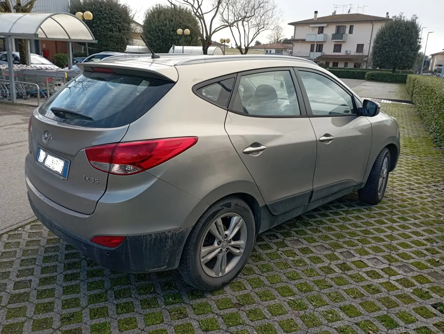 Hyundai iX35 ix35 1.6 Classic 2wd Gris - 2