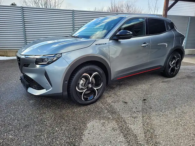 Alfa Romeo Junior Ibrida Speciale 1.2 MHEV e-DCT6