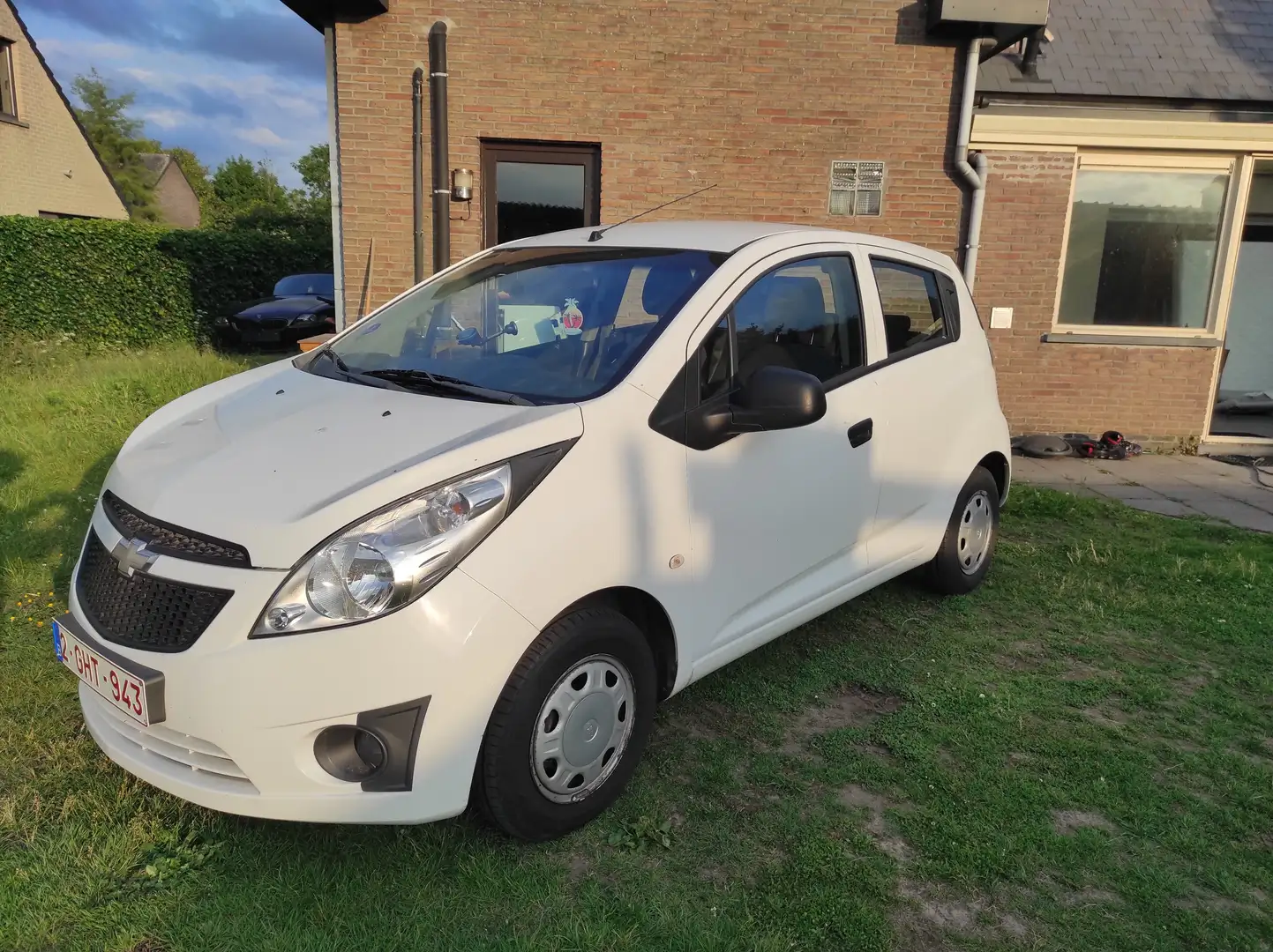 Chevrolet Spark 1.0 Beyaz - 2