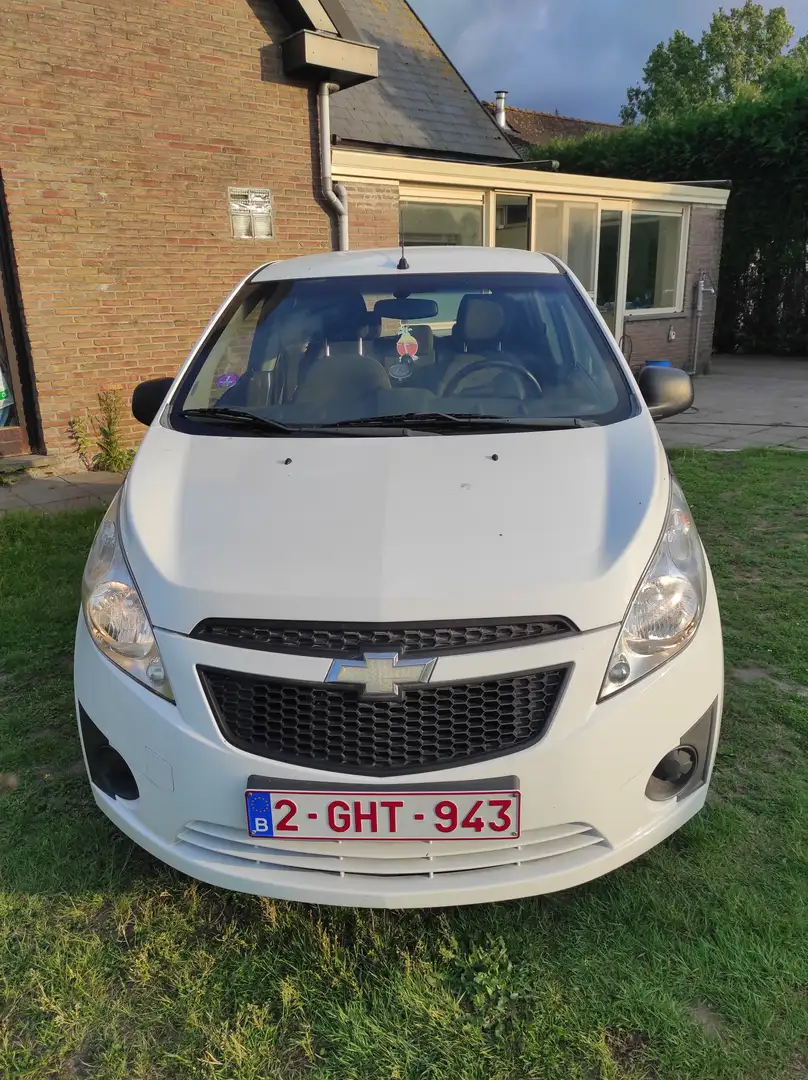 Chevrolet Spark 1.0 Beyaz - 1