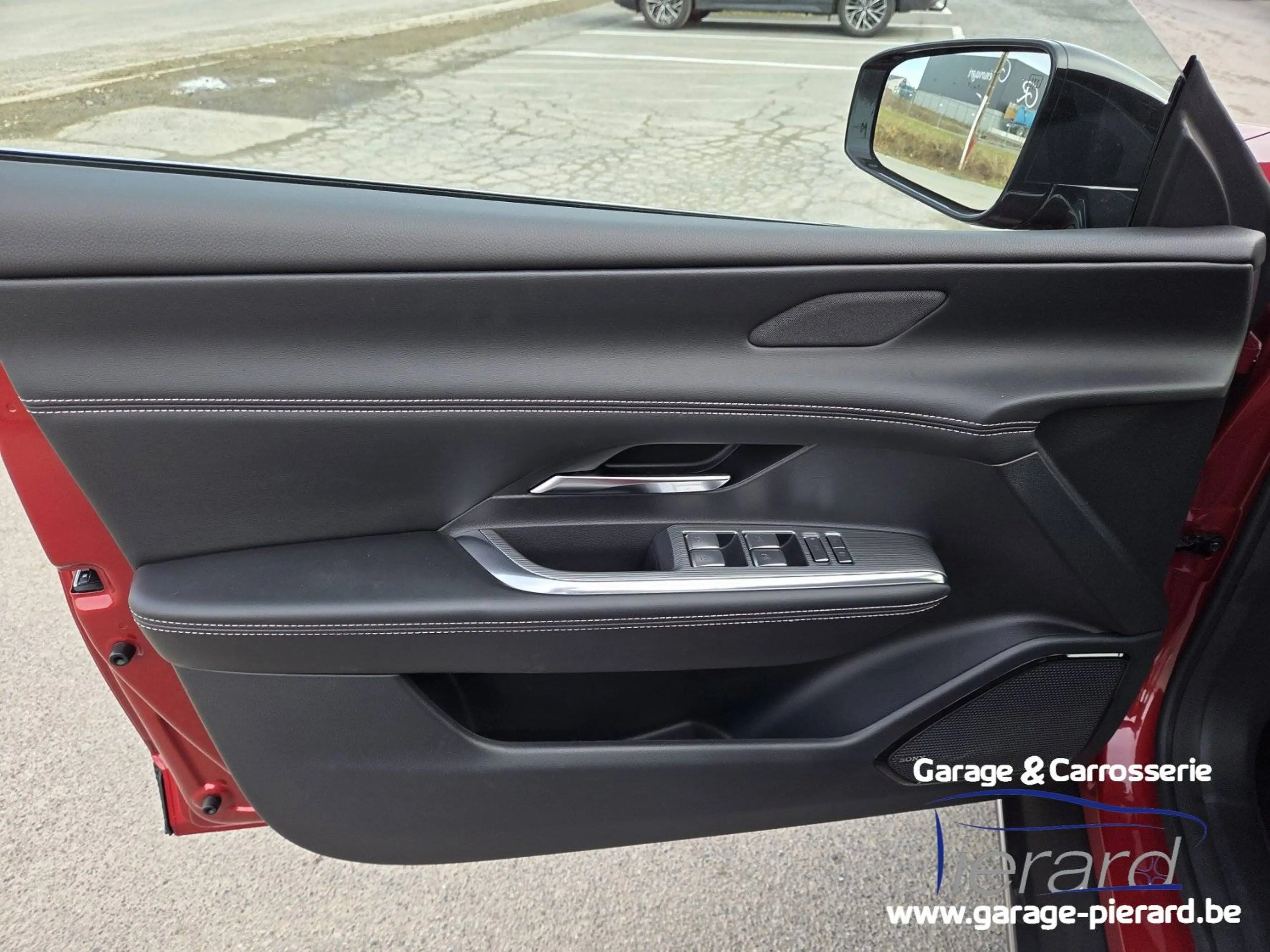 Mazda 6e 6e 68.8 kWh Takumi — photo 4
