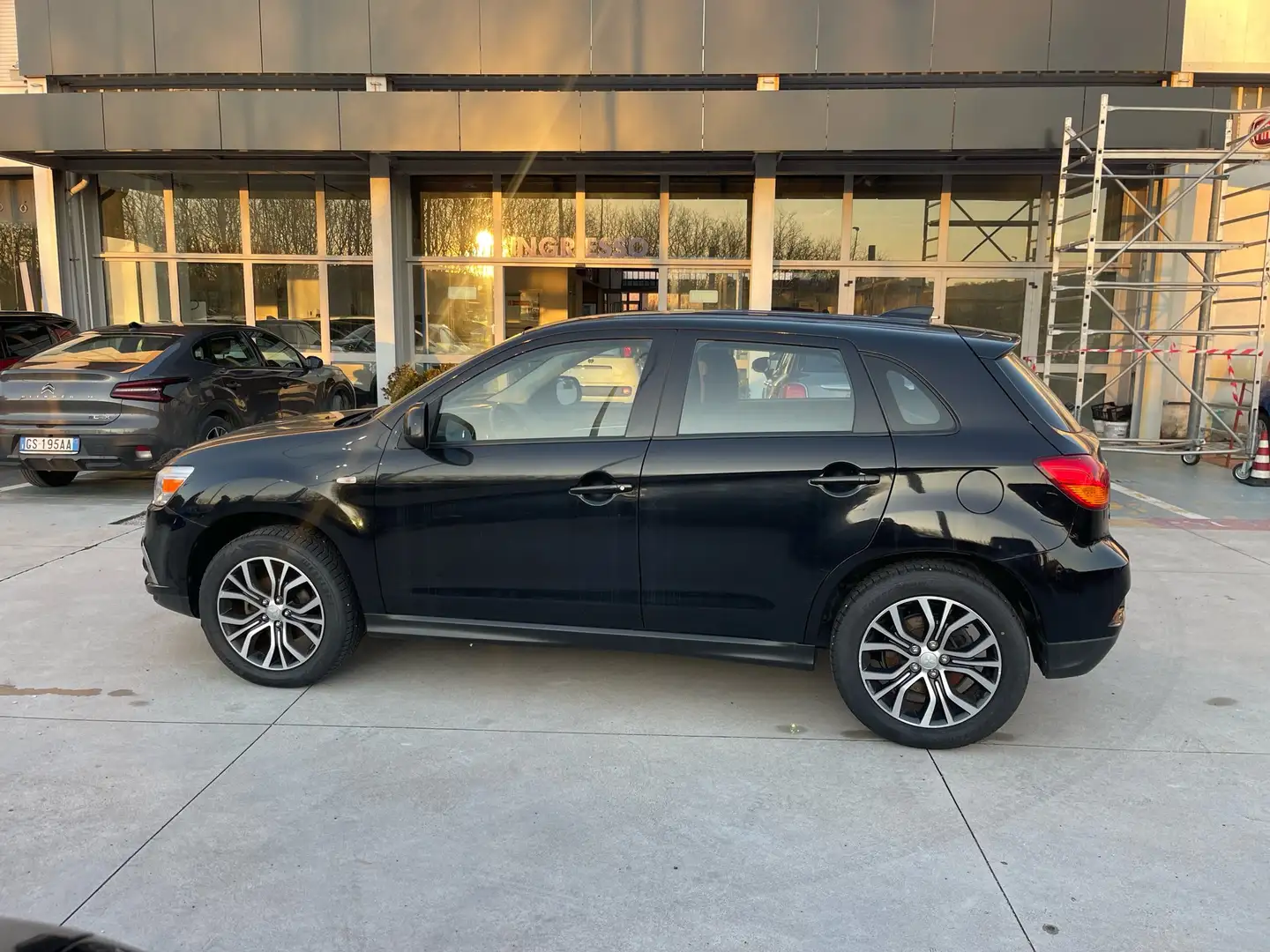 Mitsubishi ASX I 2017 1.6 Inform Plus navi 2wd my19 Bleu - 2