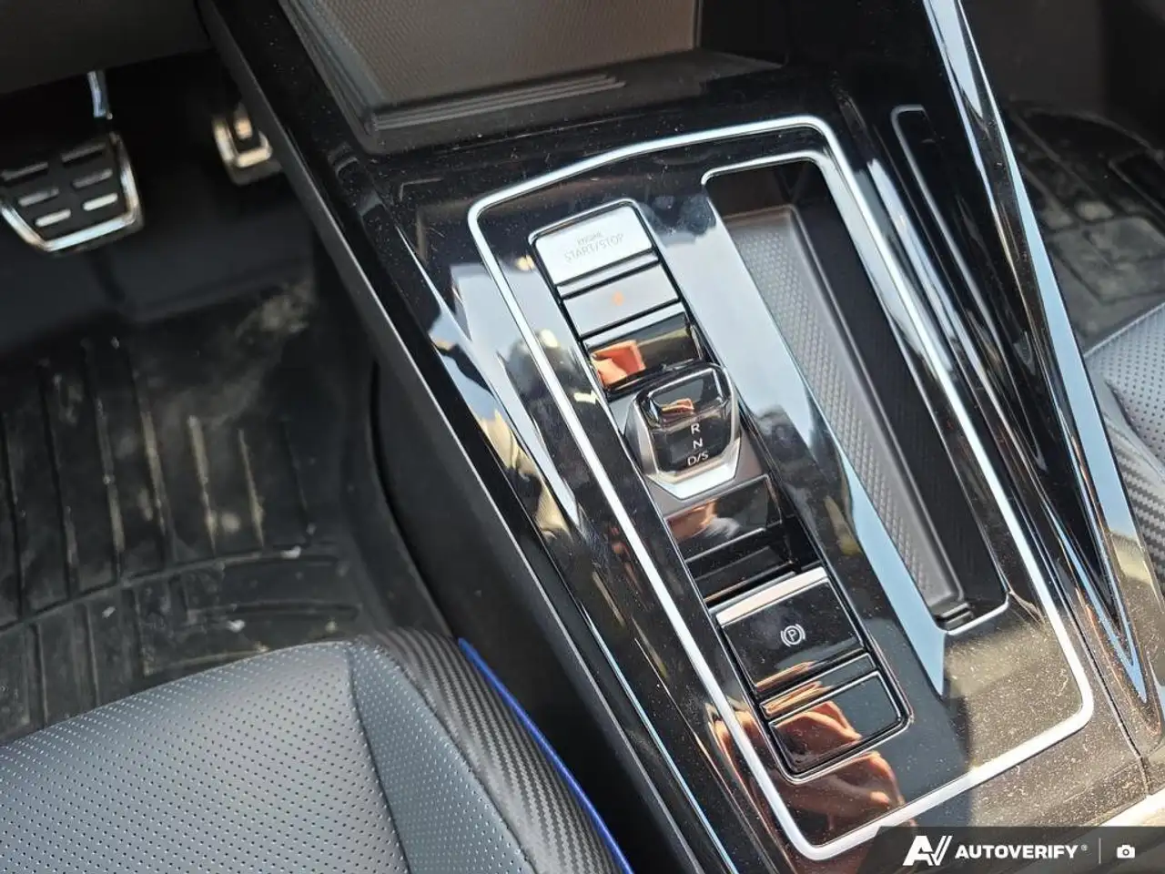 Volkswagen Golf R снимка Volkswagen Golf R