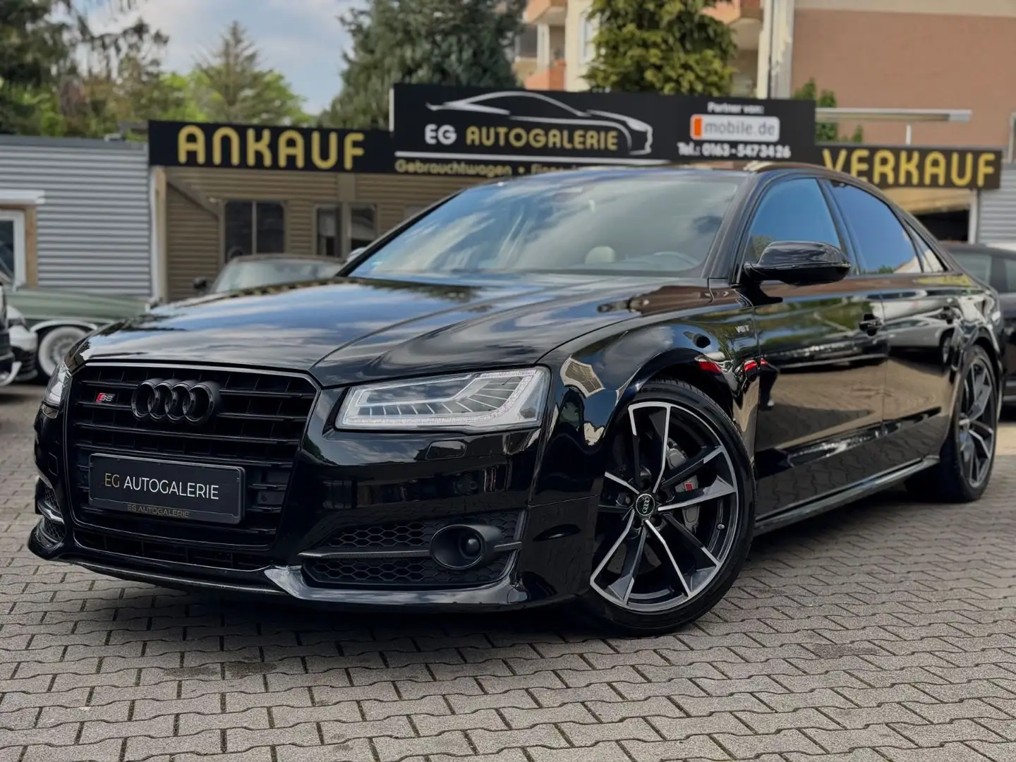 Audi S8 4.0 TFSI quattro plus*KERAMIK*NACHTSICH*MATRX Czarny - 1