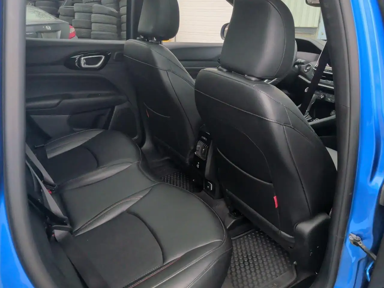 Jeep Compass photo Jeep Compass