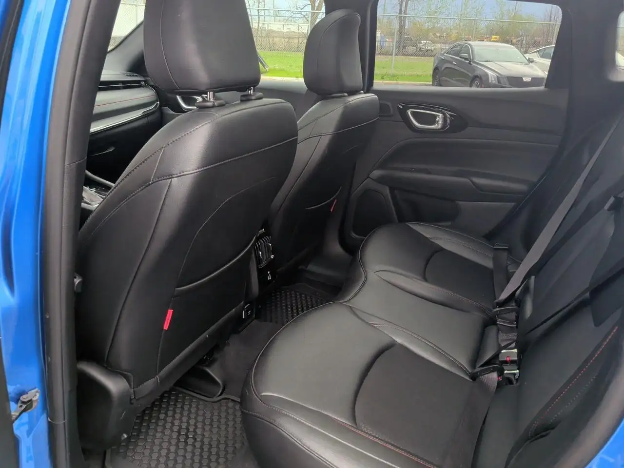 Jeep Compass photo Jeep Compass