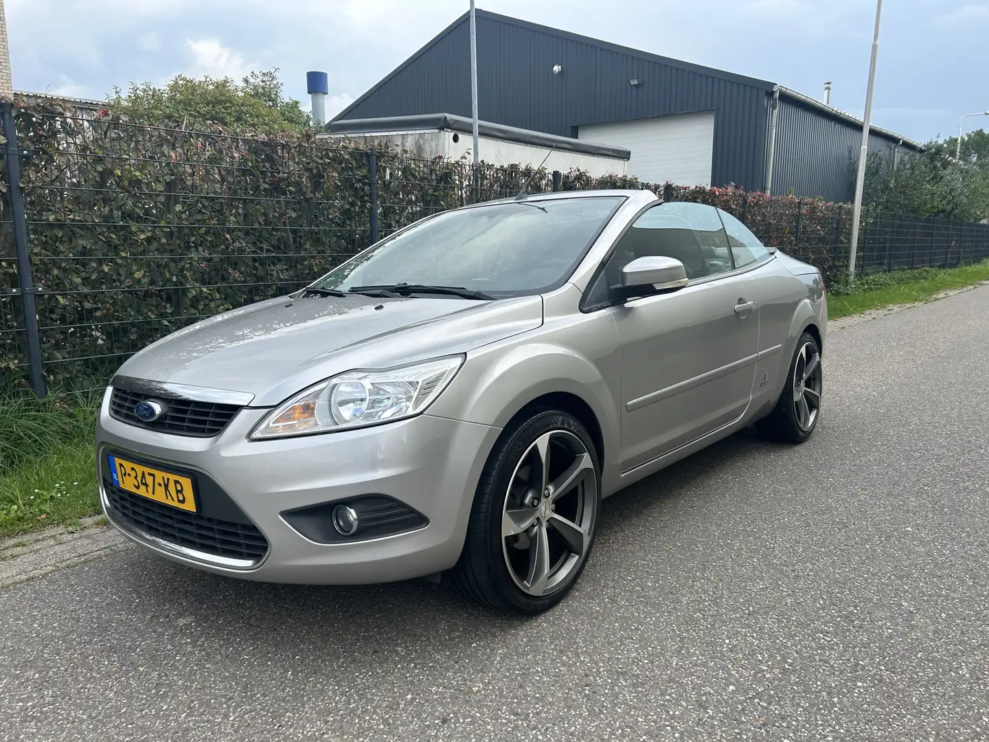 Ford Focus CC Coupé-Cabriolet 1.6 Titanium / AIRCO / NAVI / CRUI Gris - 1