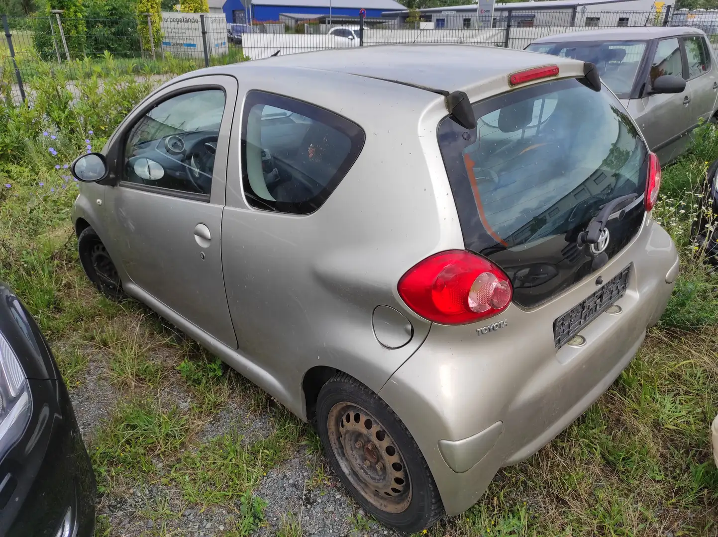 Toyota Aygo AYGO SERVO KLIMA EURO-4 "ckIN2U" Beige - 2