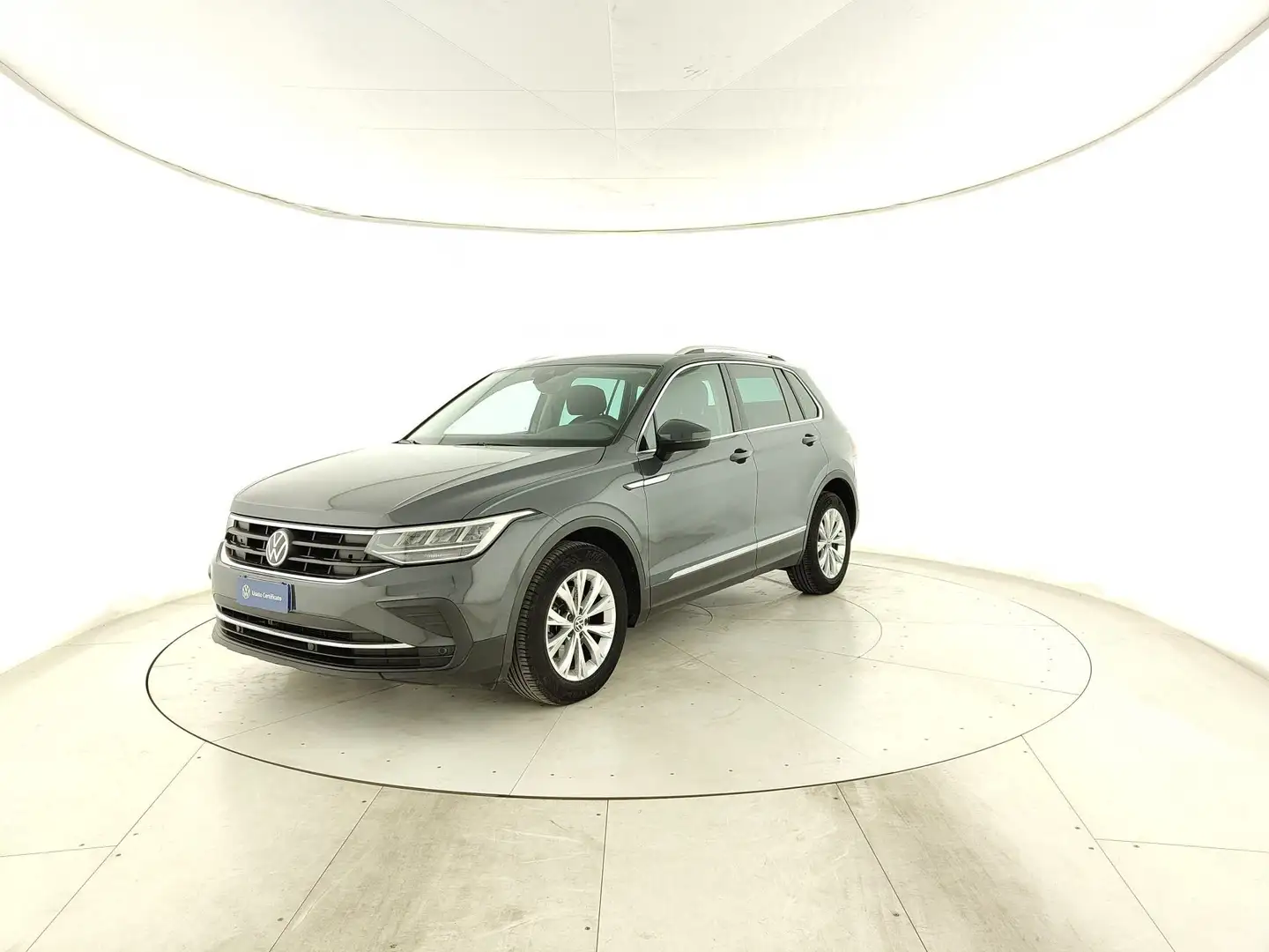 Volkswagen Tiguan 2.0 TDI SCR Life Grijs - 1