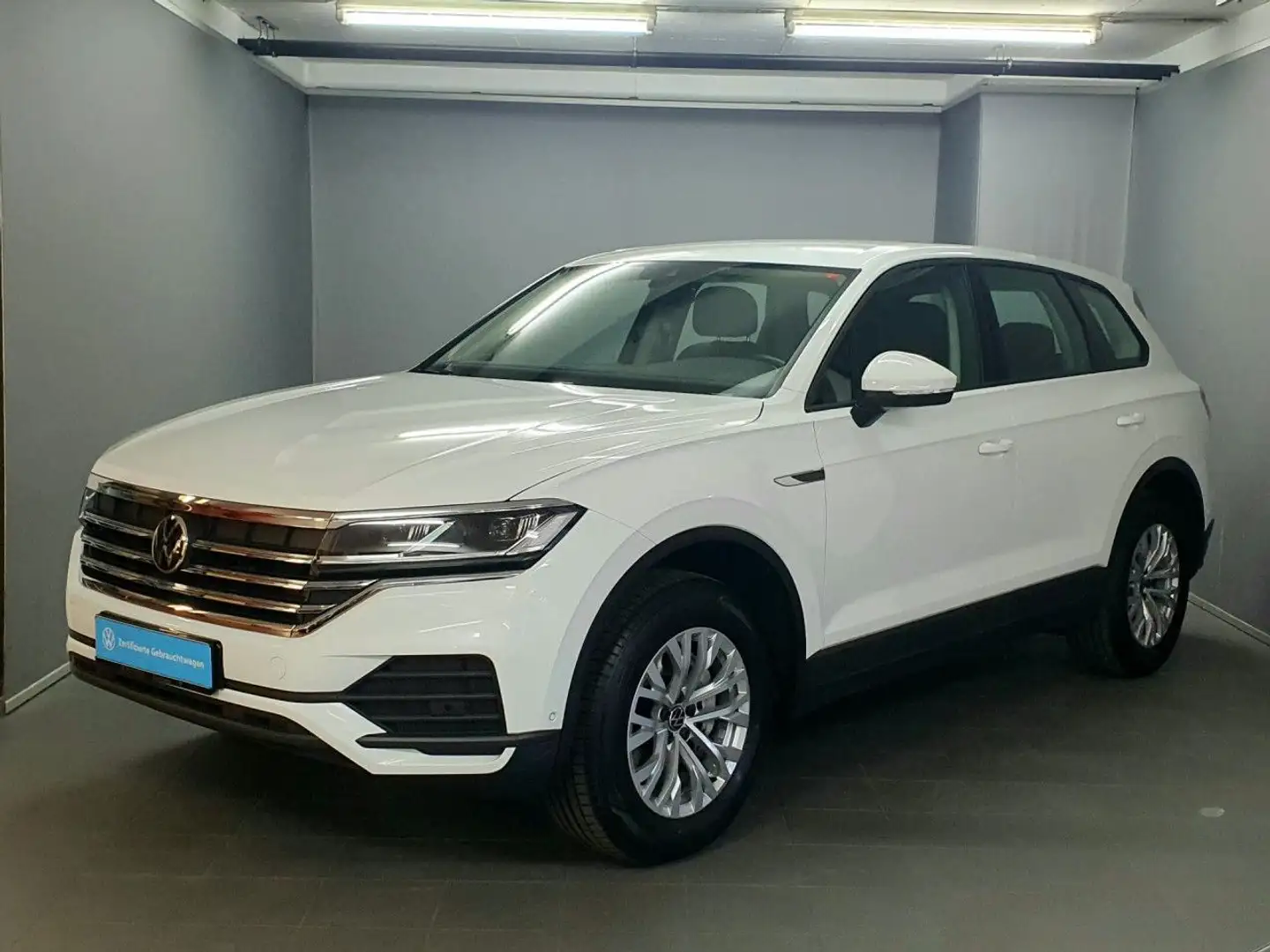 Volkswagen Touareg V6 3.0TDI 4mot. AHK/ACC/LED/Leder Navi Weiß - 2