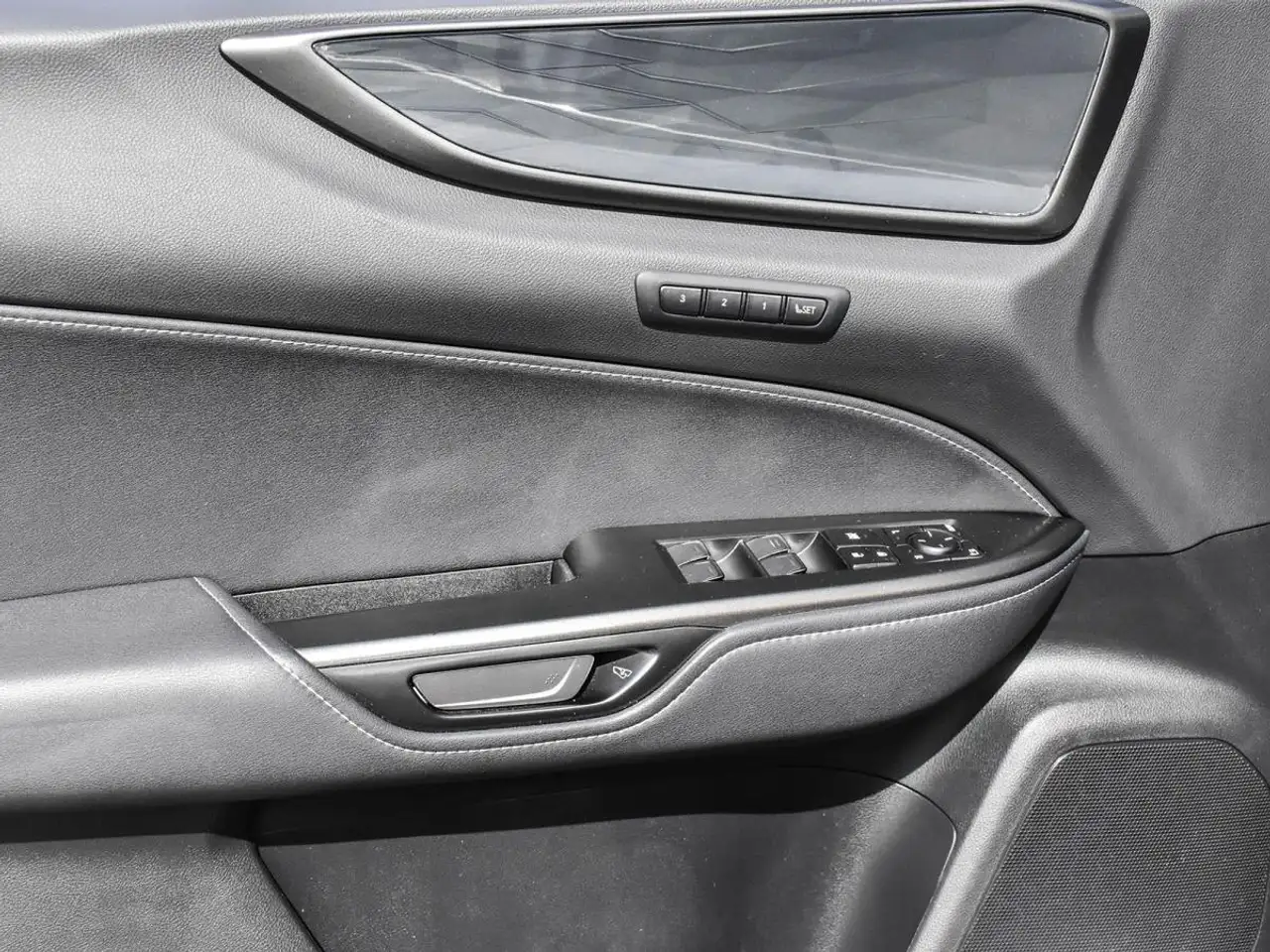 Lexus NX снимка Lexus NX
