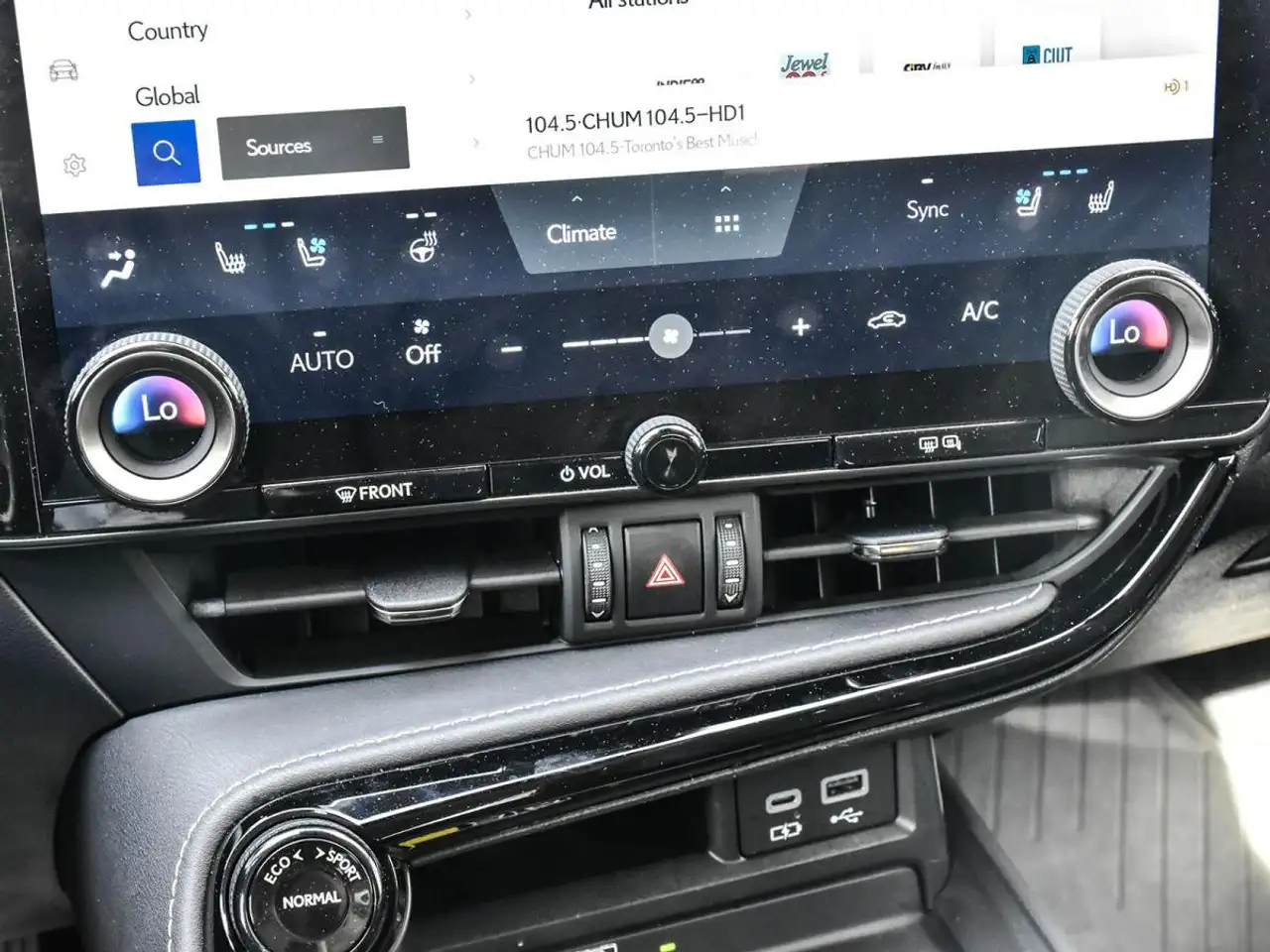 Lexus NX снимка Lexus NX