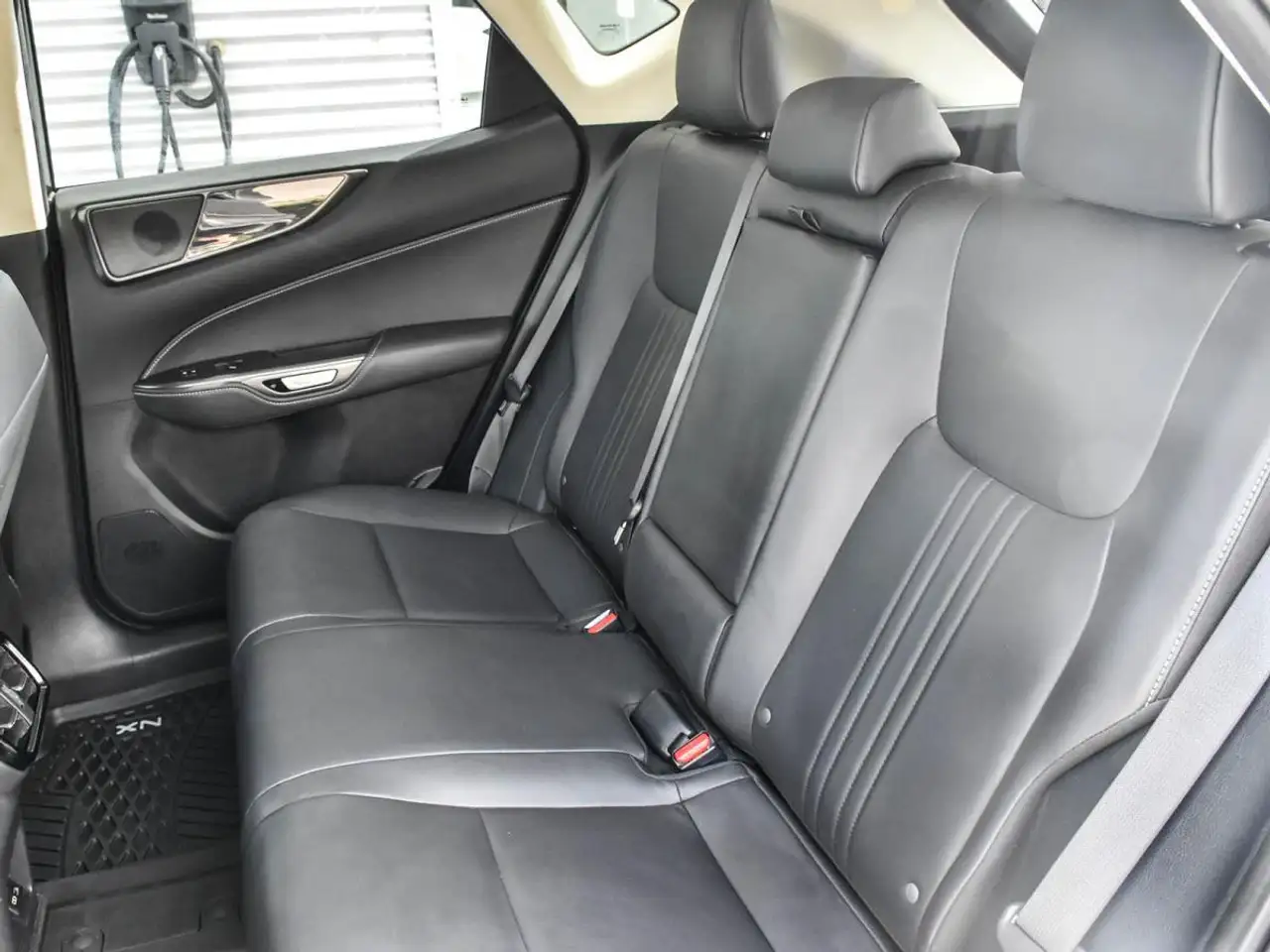 Lexus NX снимка Lexus NX