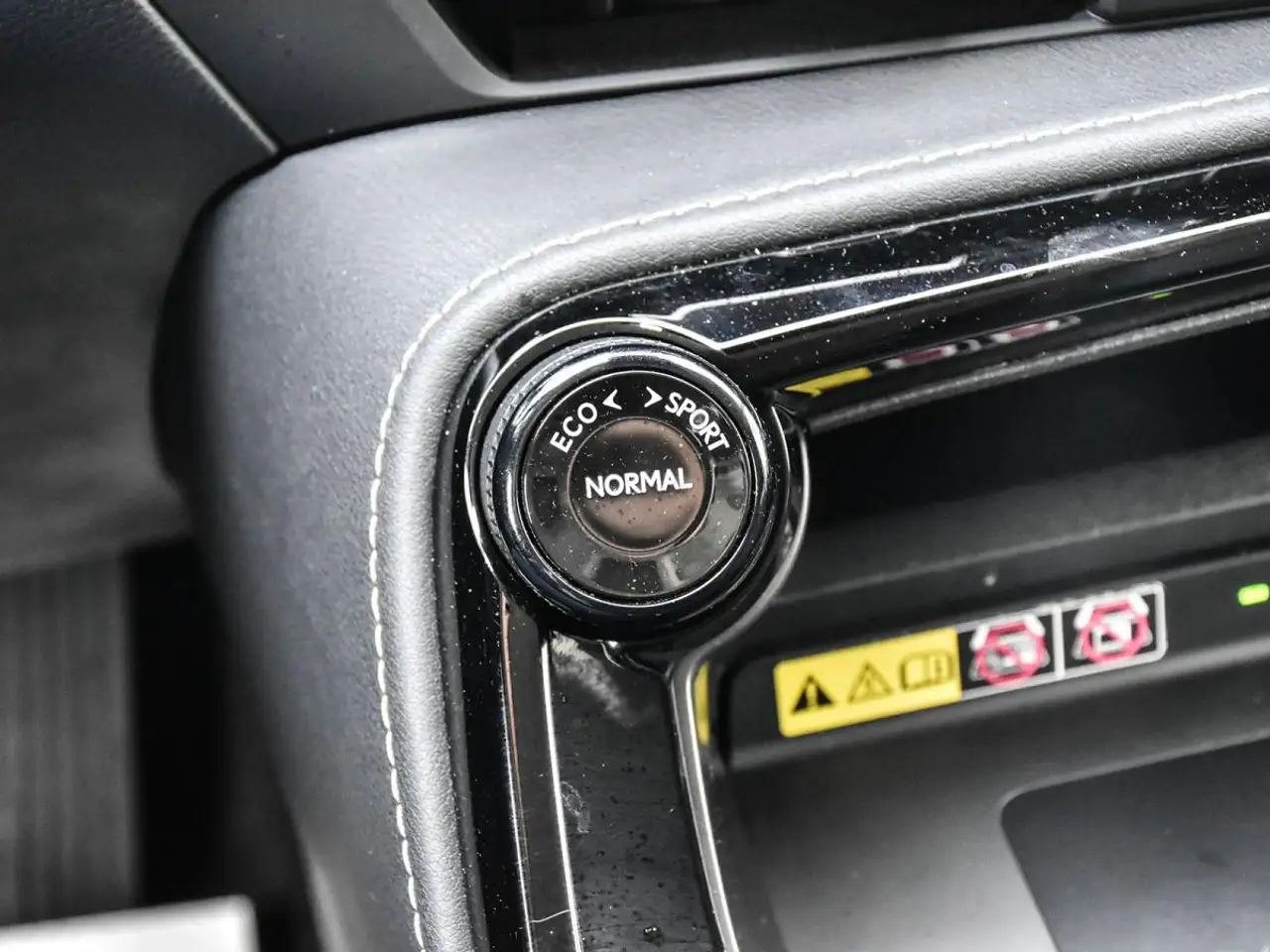 Lexus NX снимка Lexus NX