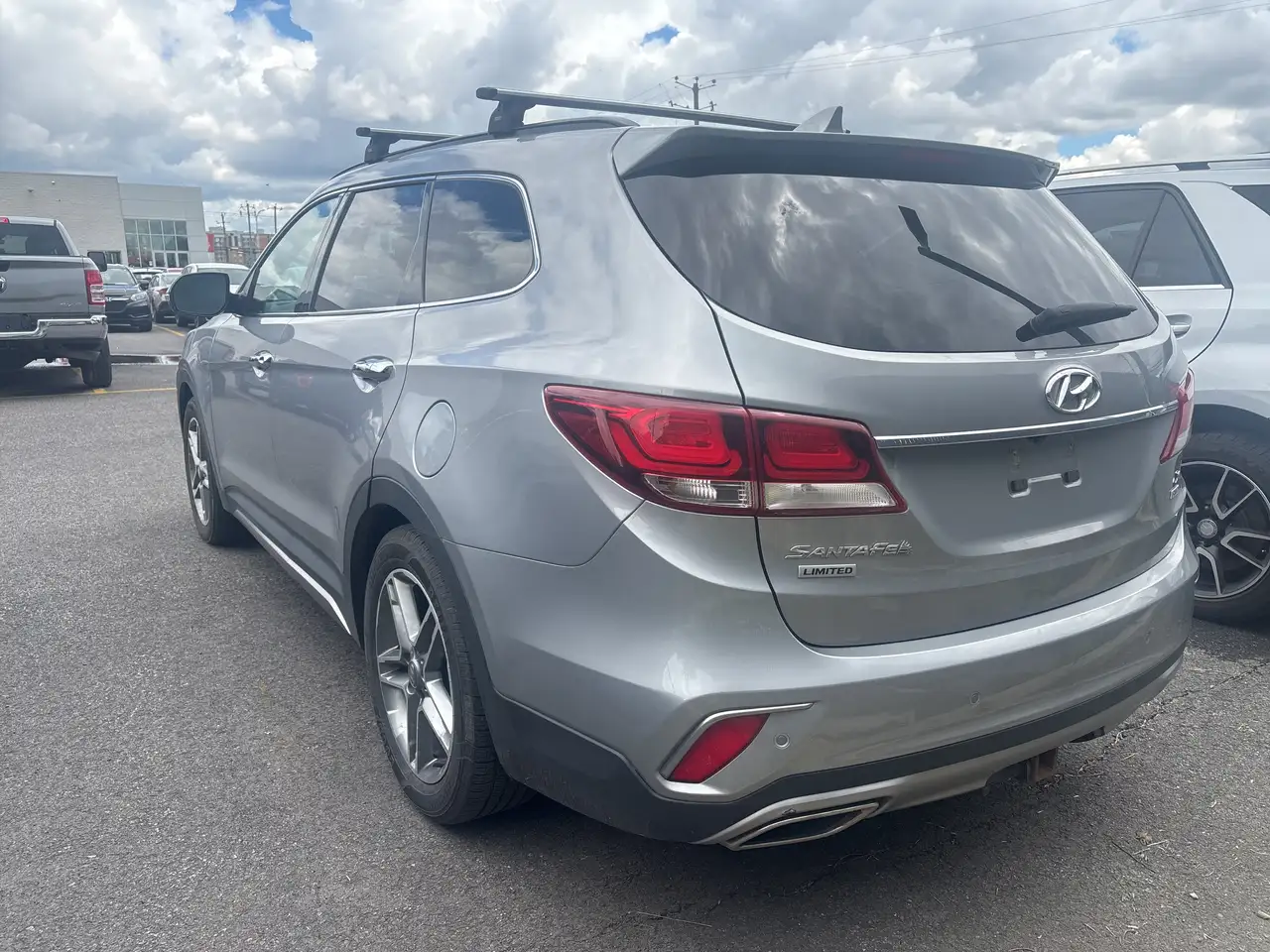 Hyundai SANTA FE photo Hyundai SANTA FE
