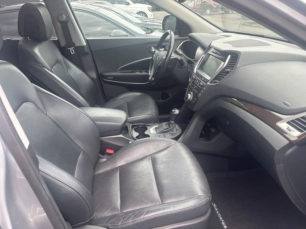 Hyundai SANTA FE photo Hyundai SANTA FE