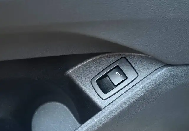 BMW X1 view 8
