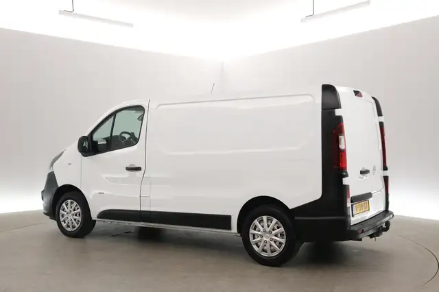 Opel Vivaro view 4