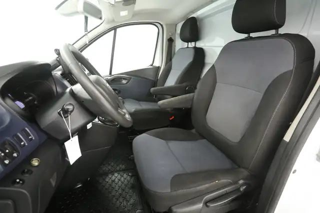 Opel Vivaro view 9