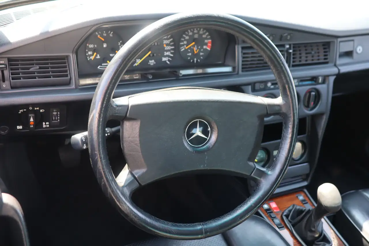 Mercedes-Benz 190 E 2.3/16V - Highly Original, foto 12