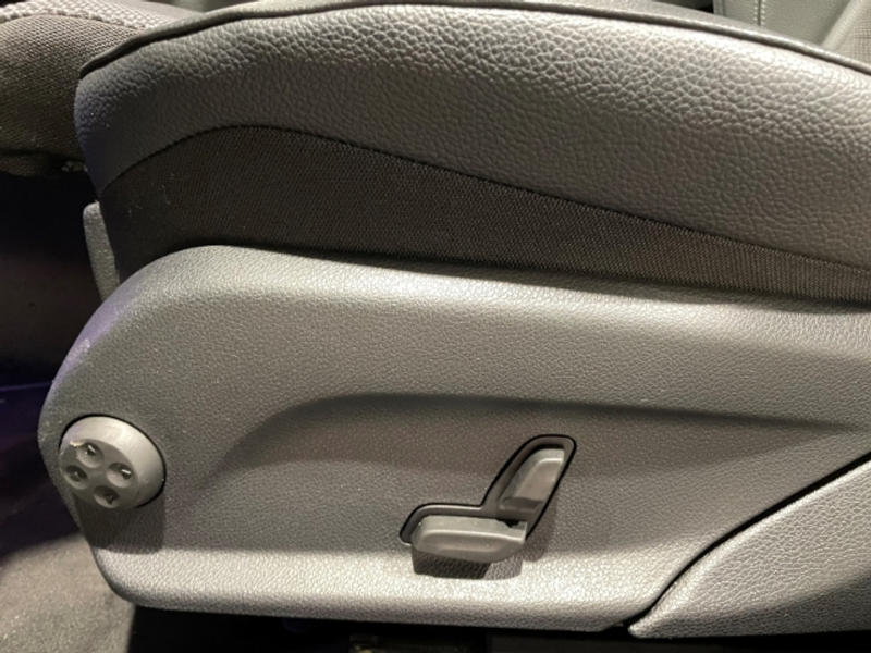 Mercedes-Benz E 220 Td 4M EU6d Klima Navi LED ACC Burmester — photo 6