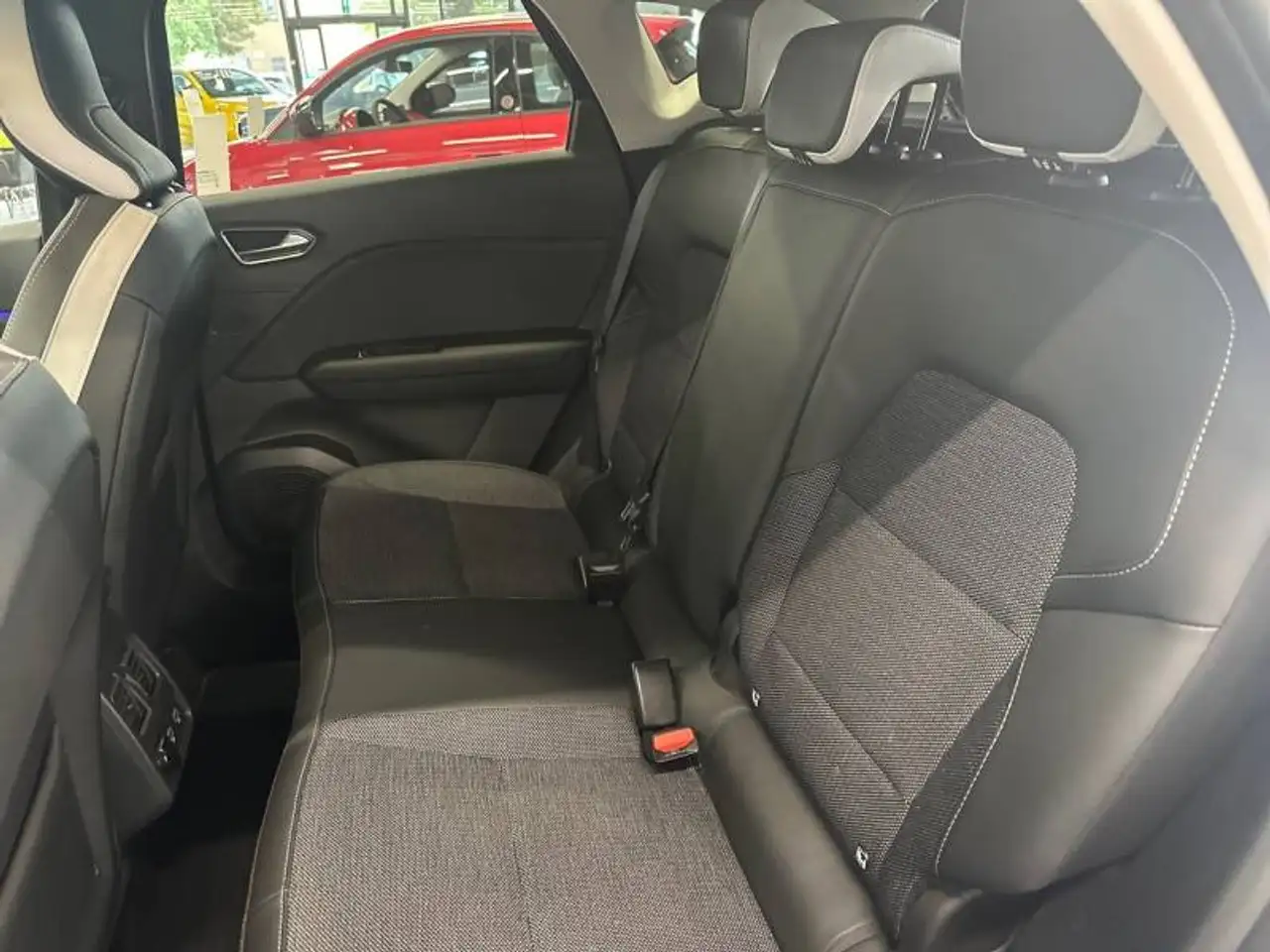 Renault Captur 2 TCe 100 Intens, миниатюра 10