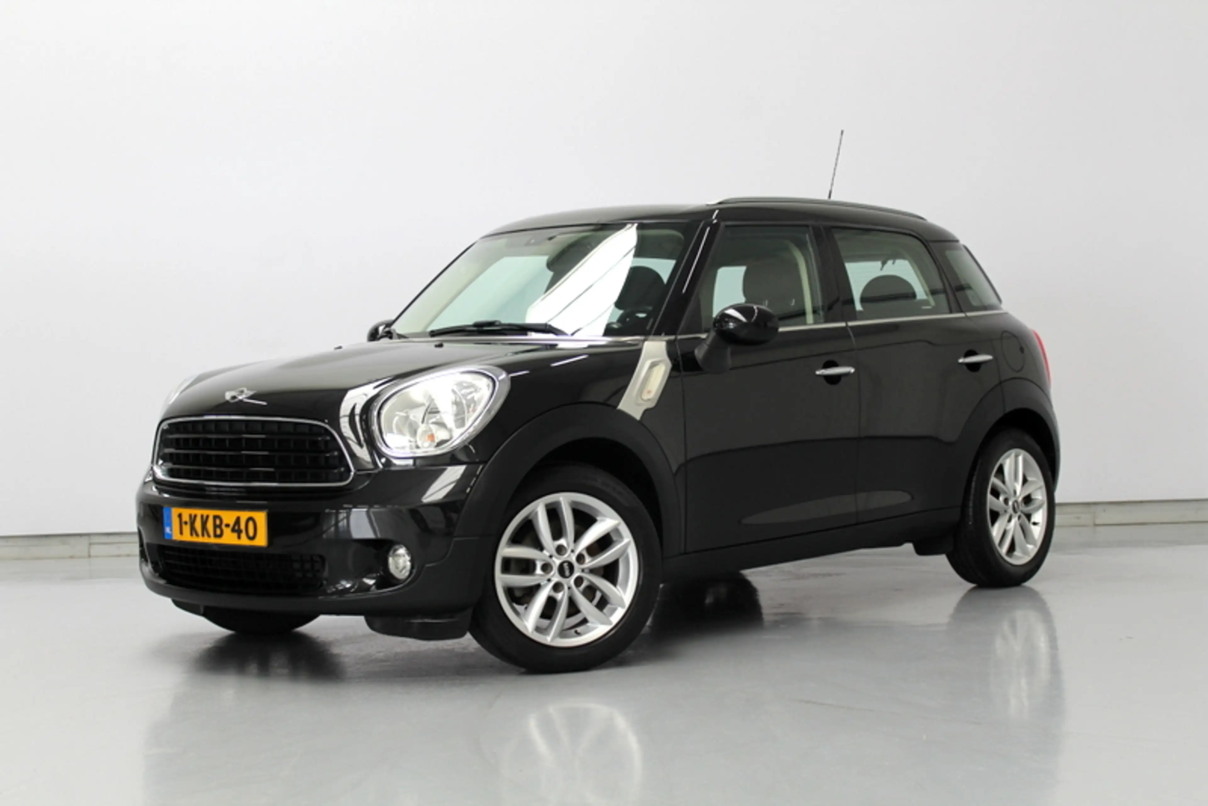 MINI One Countryman 1.6 Holland Street 98PK, HALF LEER | NAVIGATIE | C — photo 3