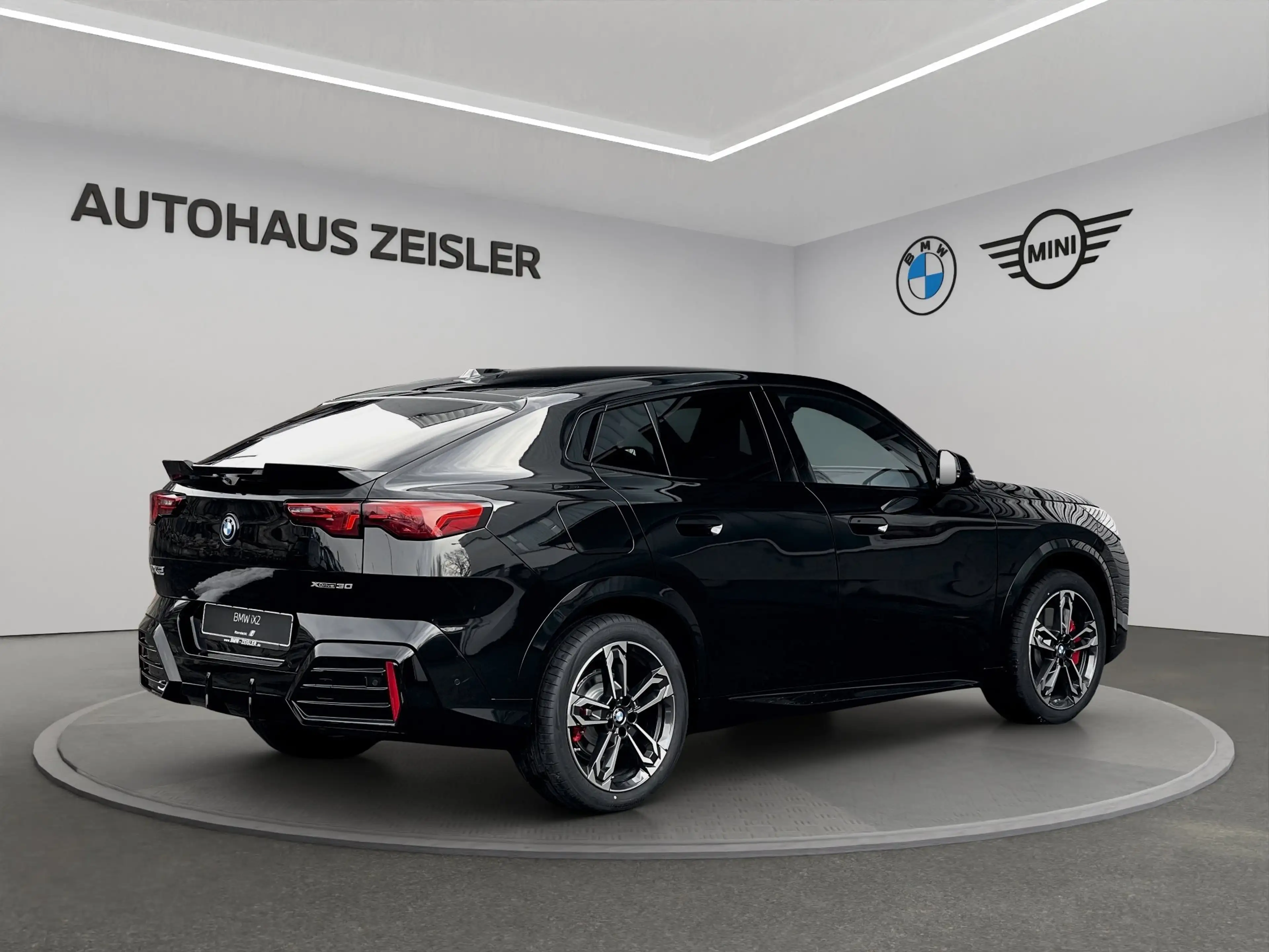 BMW iX2 xDrive30 — photo 2