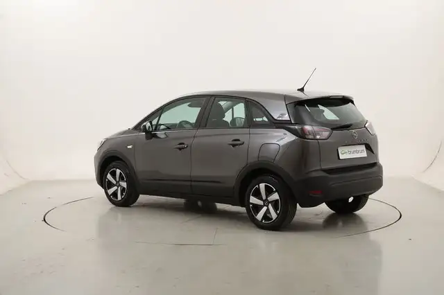 Opel Crossland X view 3