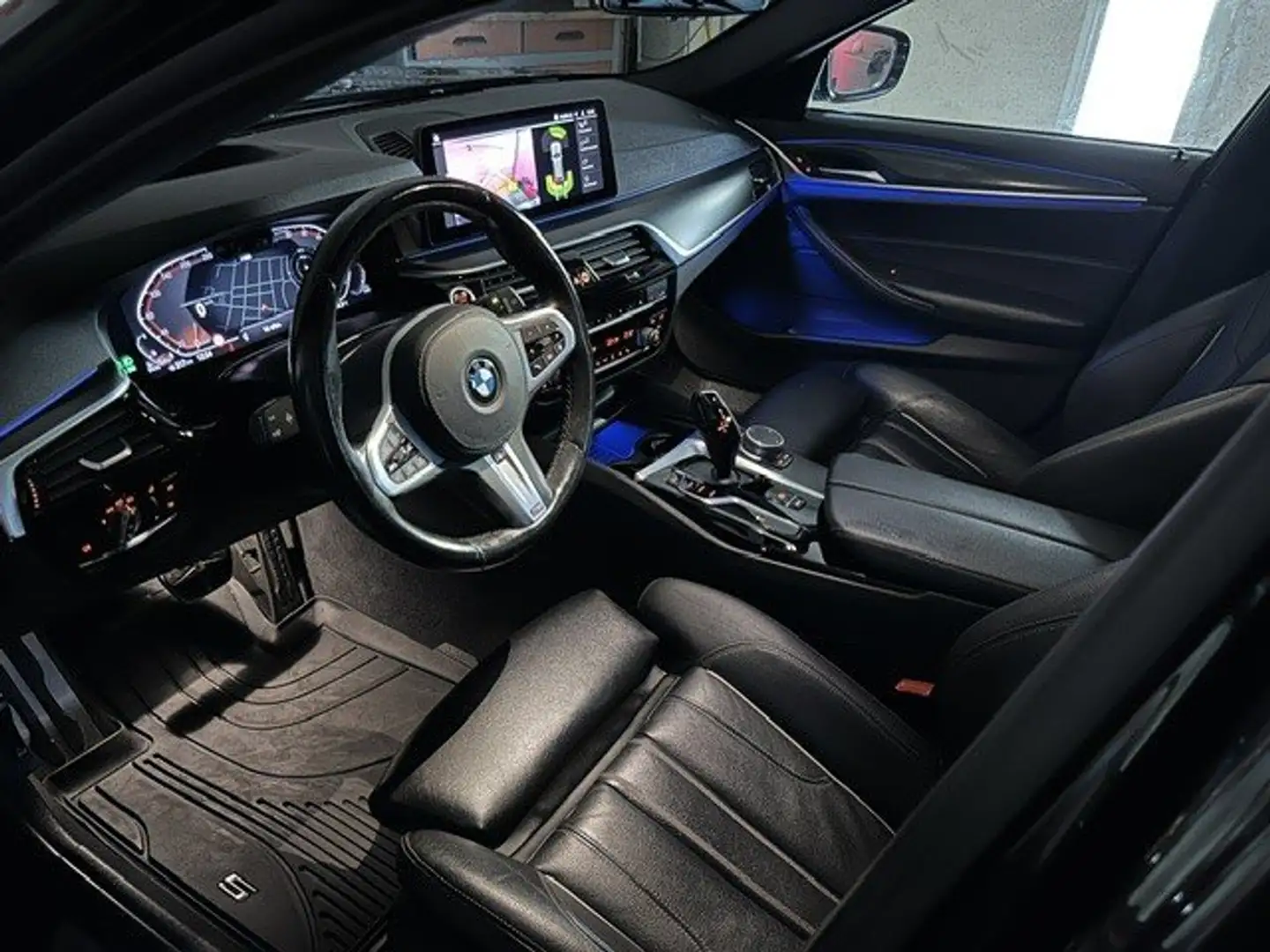 BMW 520 520 d xDrive M SPORT/PANORAMA/Parkassiste/GARANTIE Grau - 2